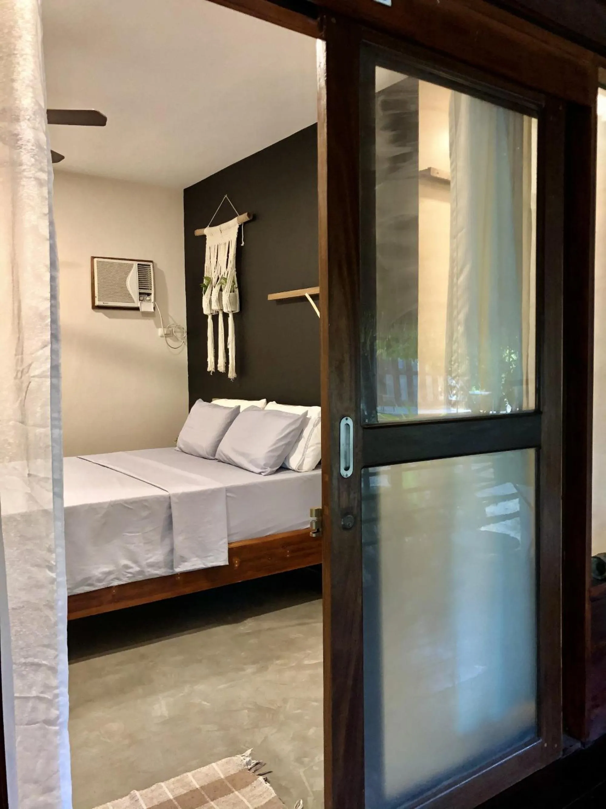 Bed in Happiness Beach Resort Siargao