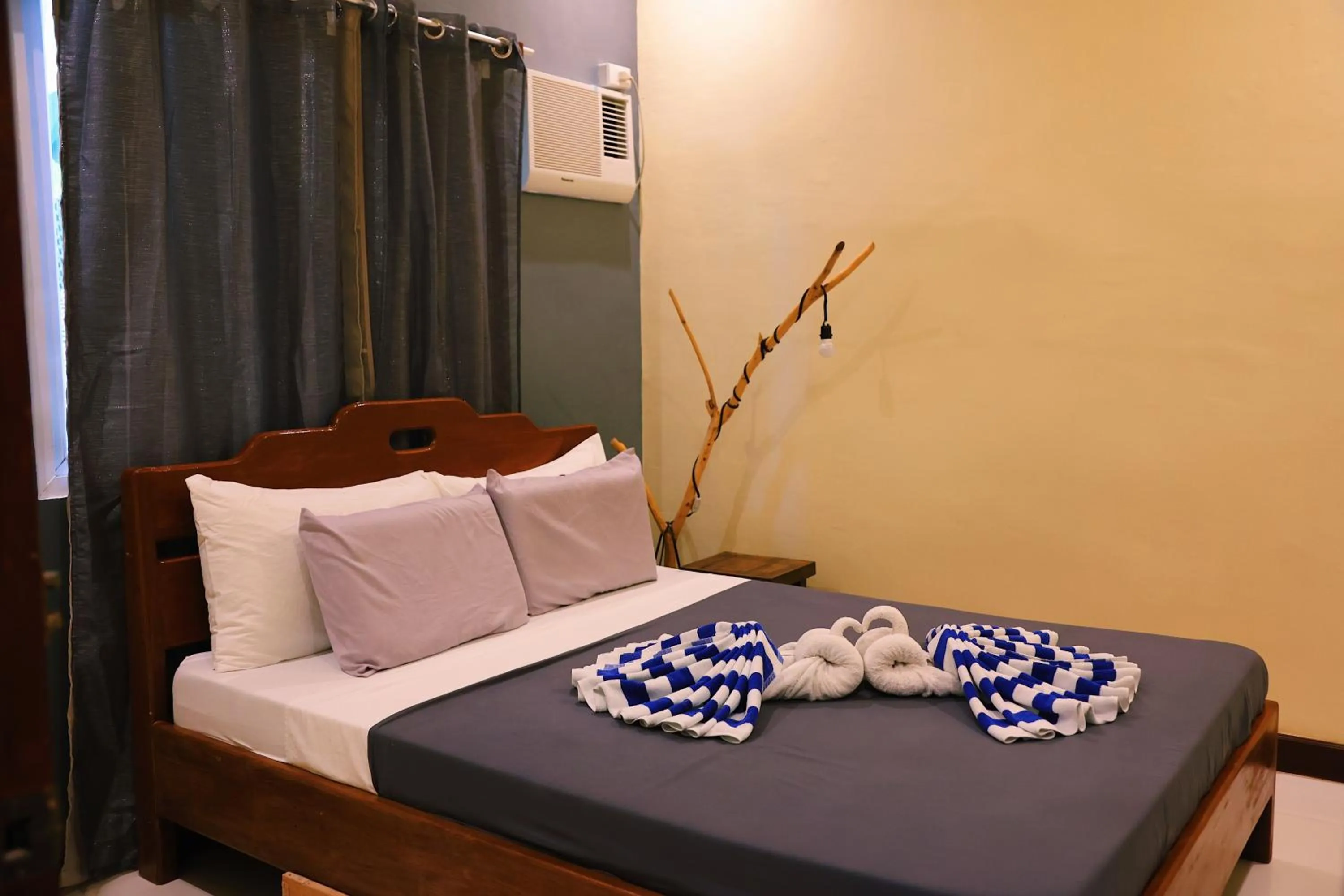 Bed in Happiness Beach Resort Siargao