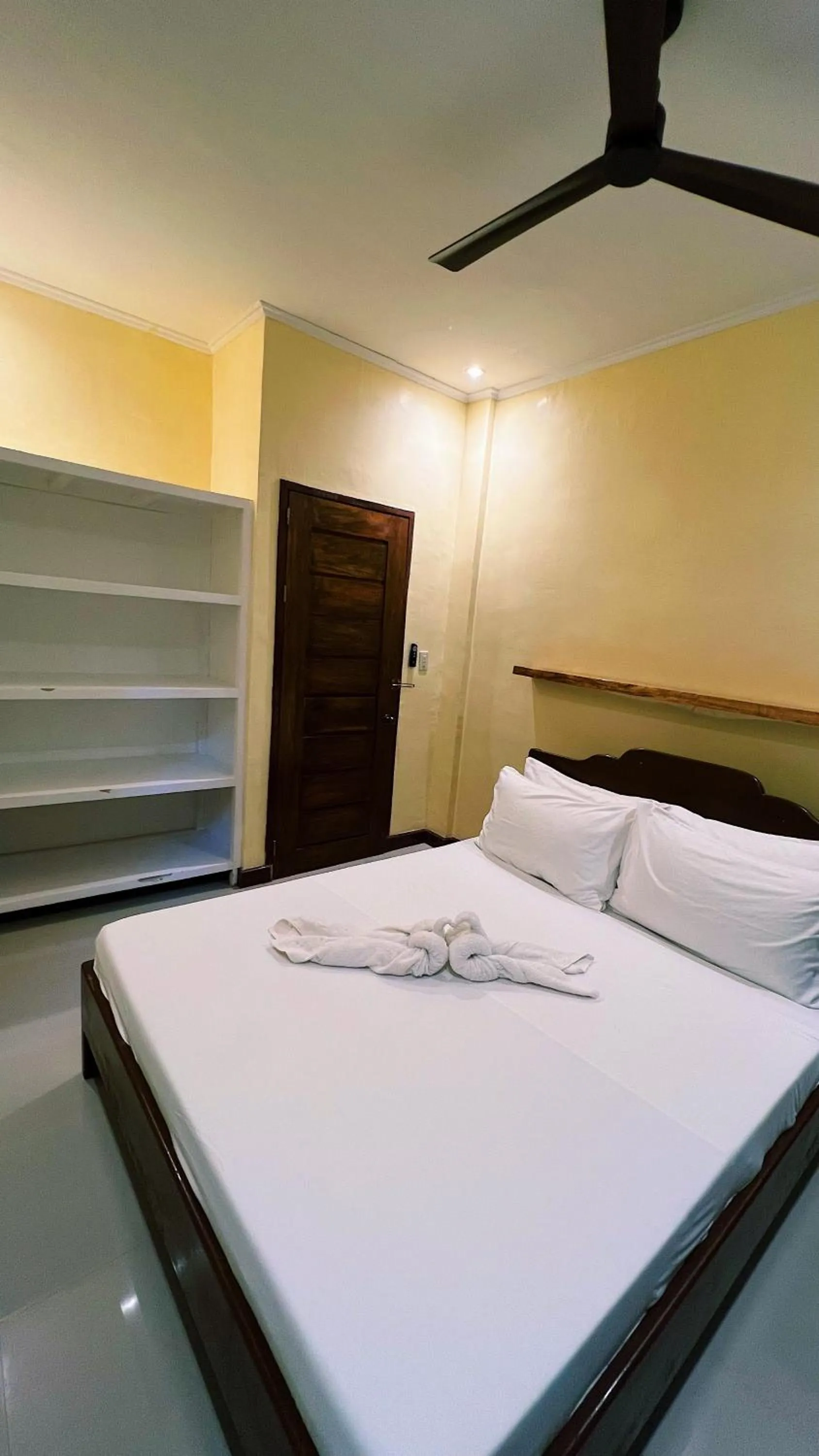 Bed in Happiness Beach Resort Siargao