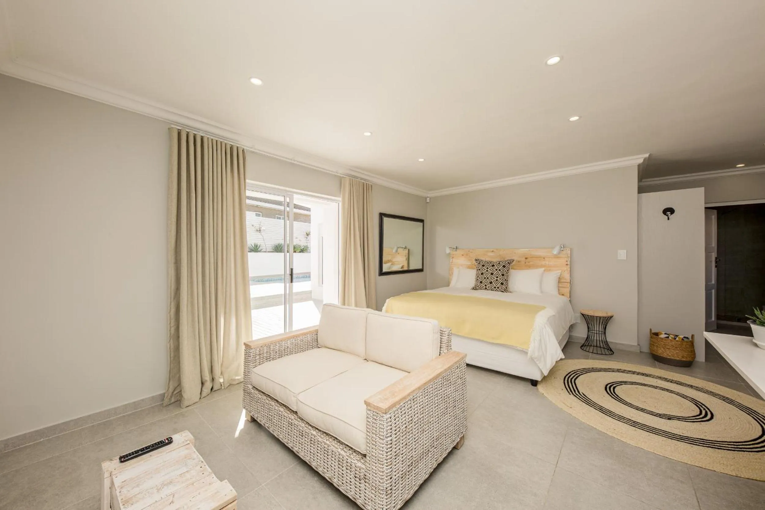 Photo of the whole room, Bed in The Little Palm