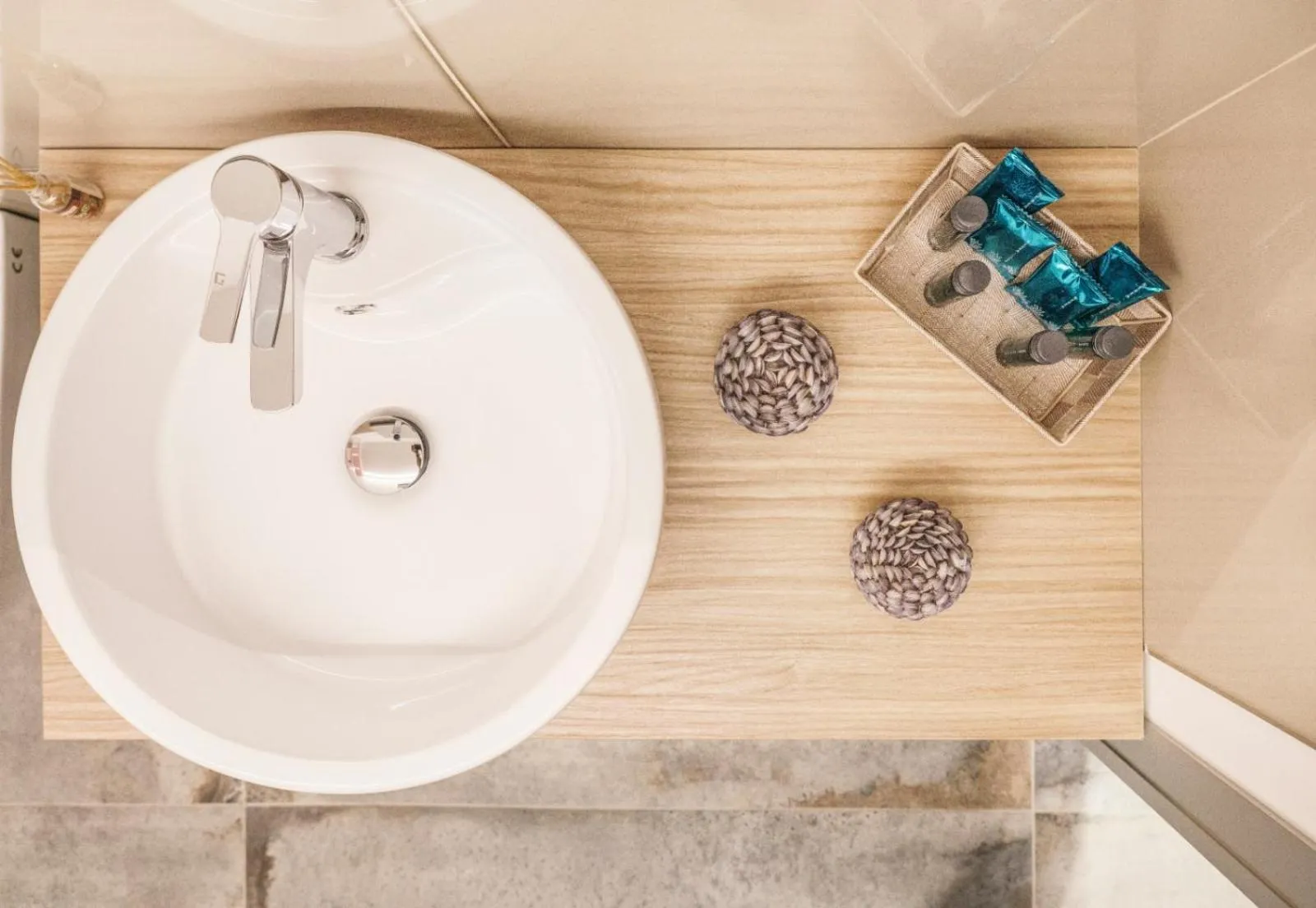 Bathroom in Oasi del Golfo Suites B&B