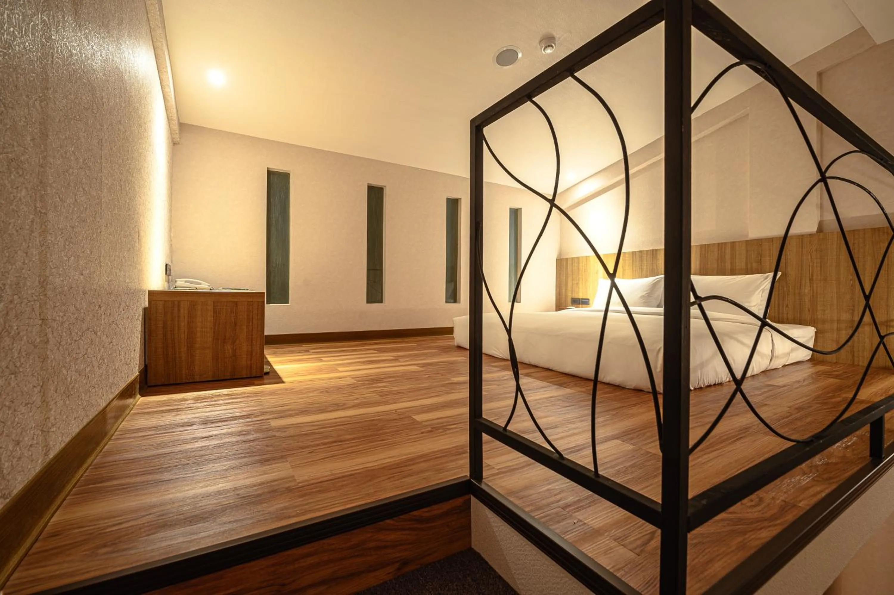 bunk bed, Bed in Yunoyado Onsen Hot Spring Hotel Deyang