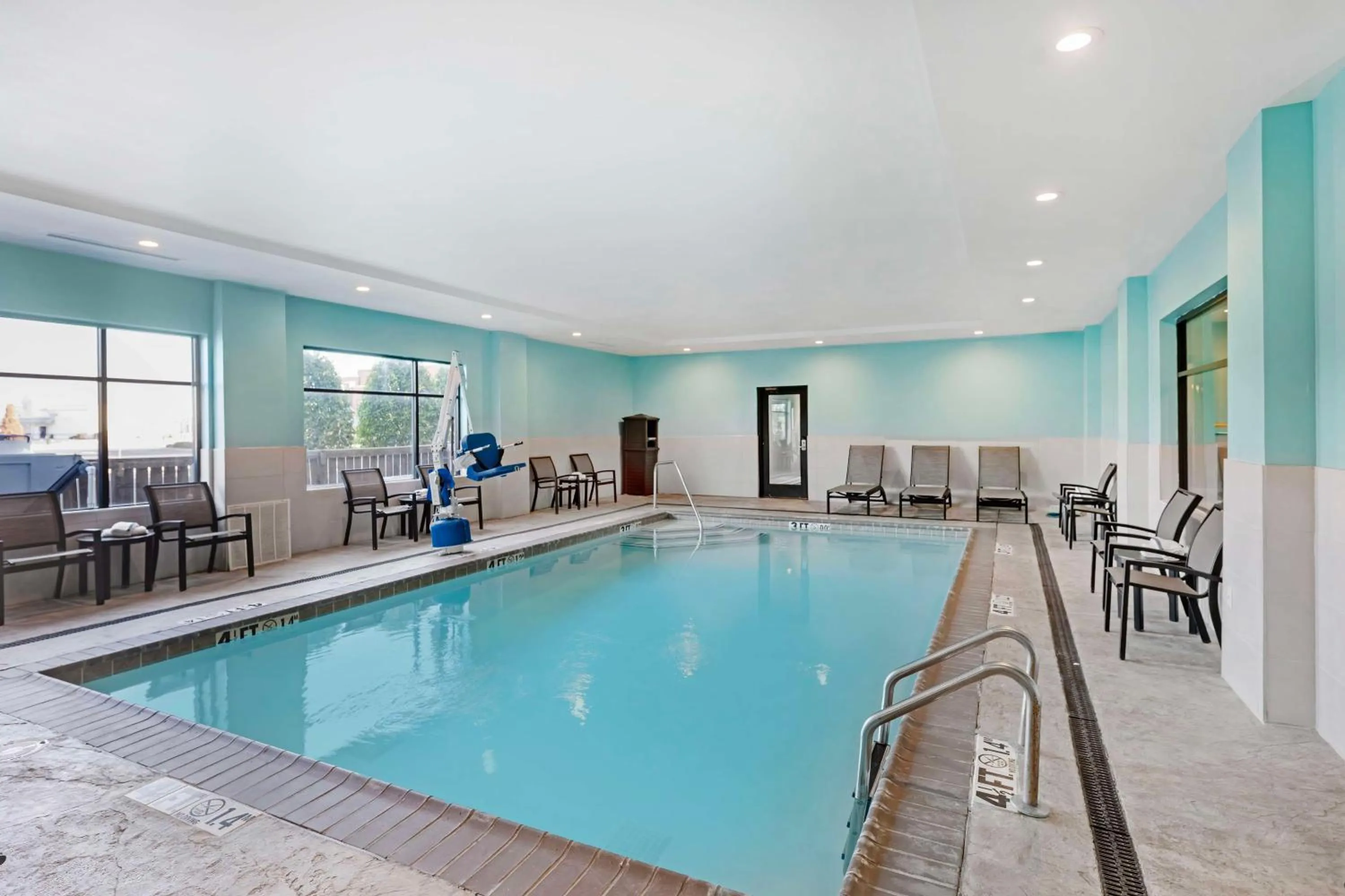 Pool view in Best Western Plus Executive Residency Marion