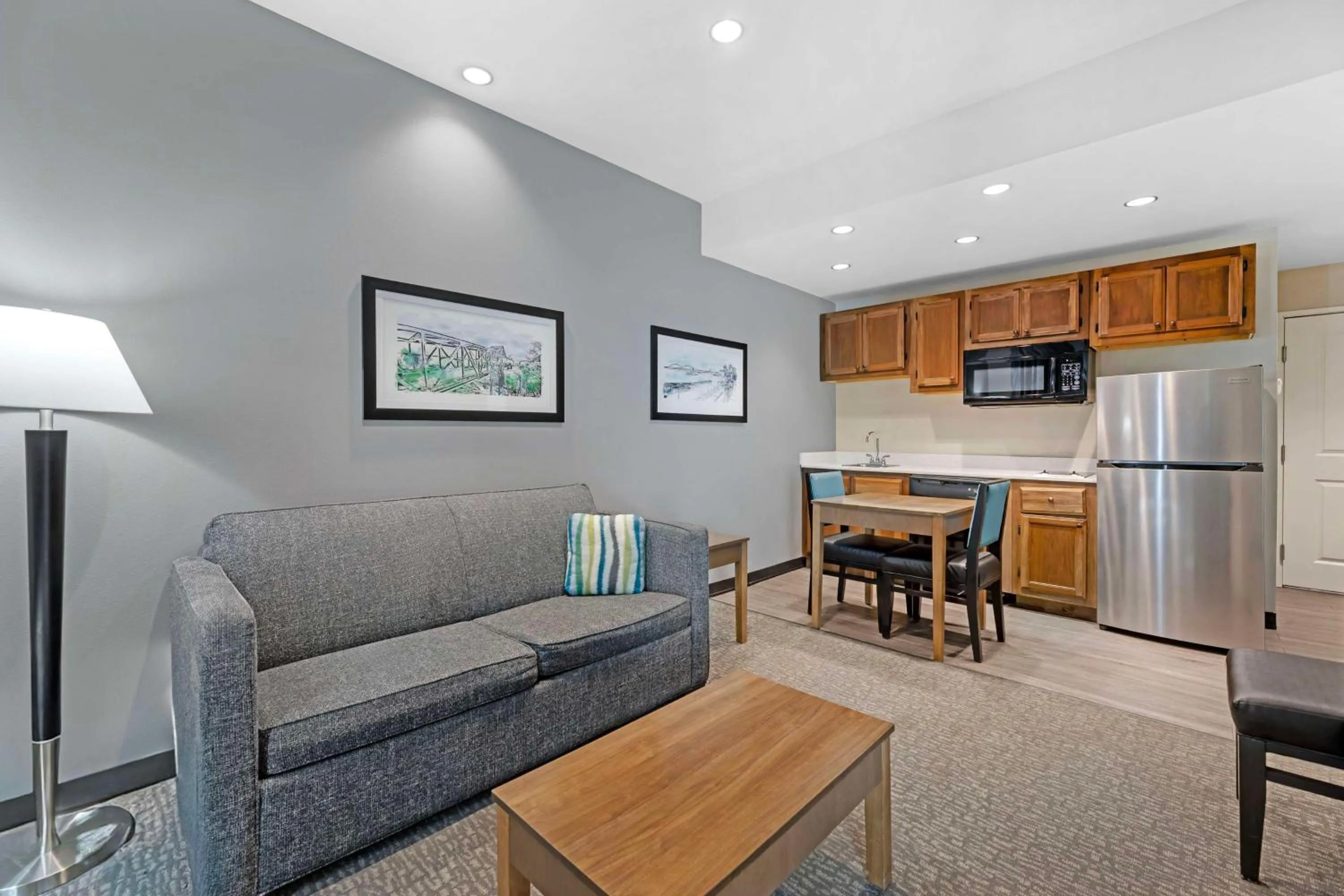 Kitchen or kitchenette in Best Western Plus Executive Residency Marion