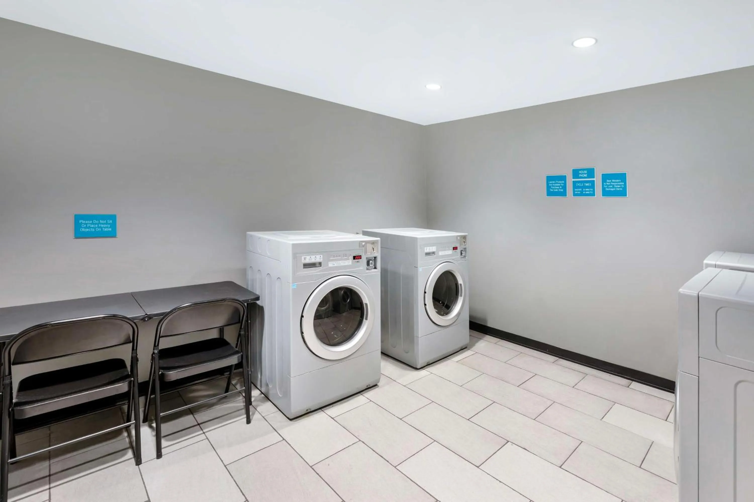 laundry in Best Western Plus Executive Residency Marion