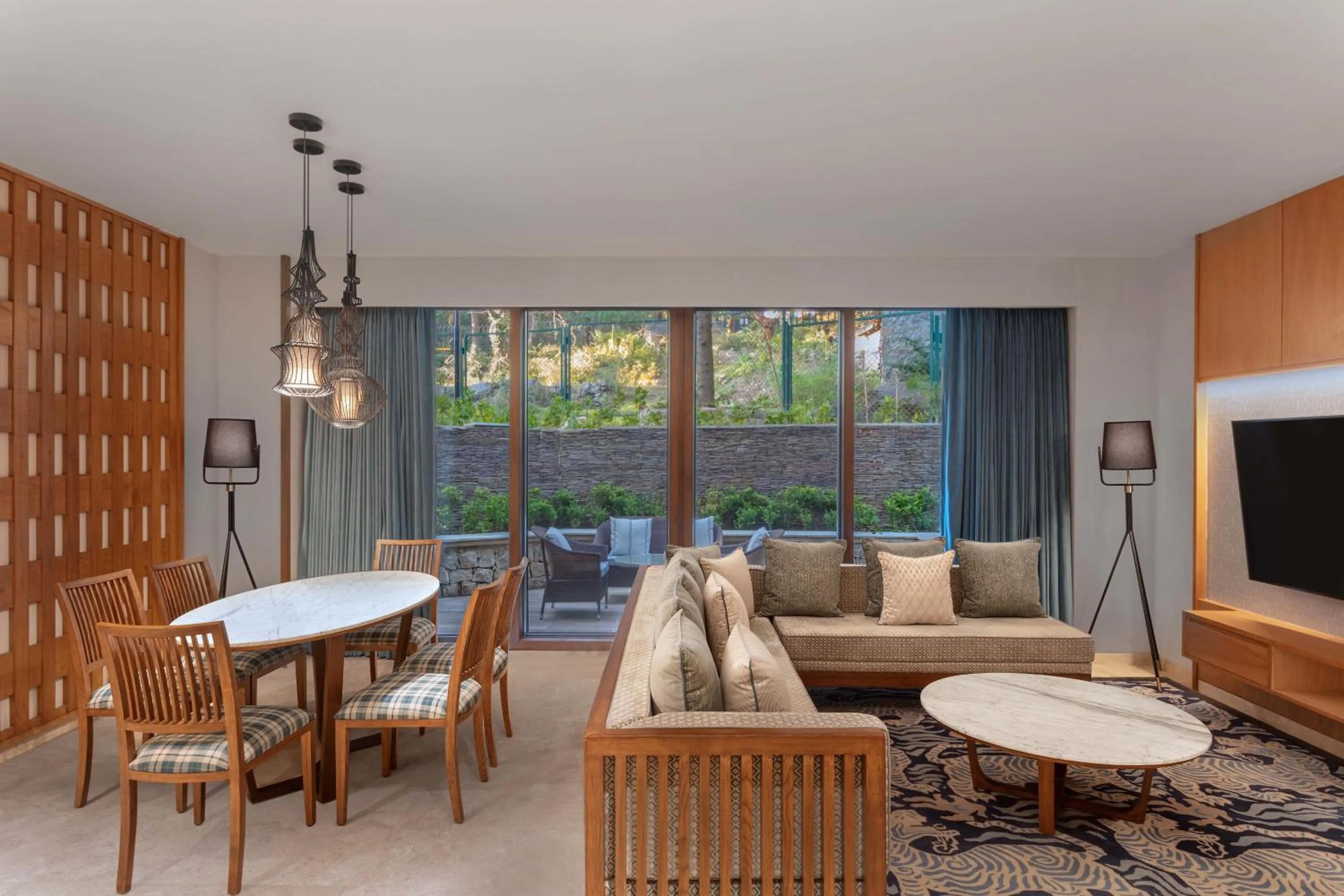 Living room in Hyatt Regency Dharamshala Resort