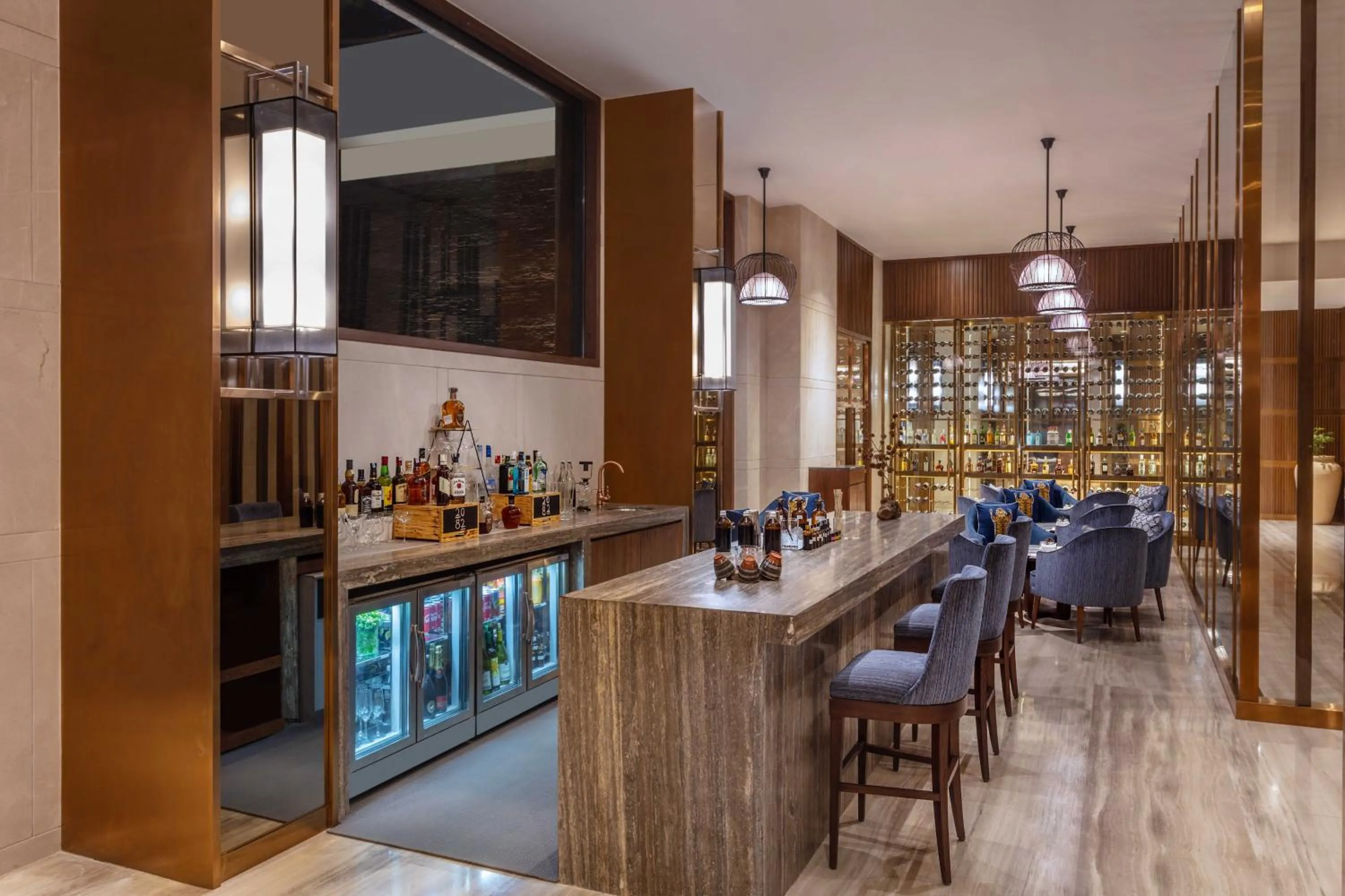 Lounge or bar in Hyatt Regency Dharamshala Resort