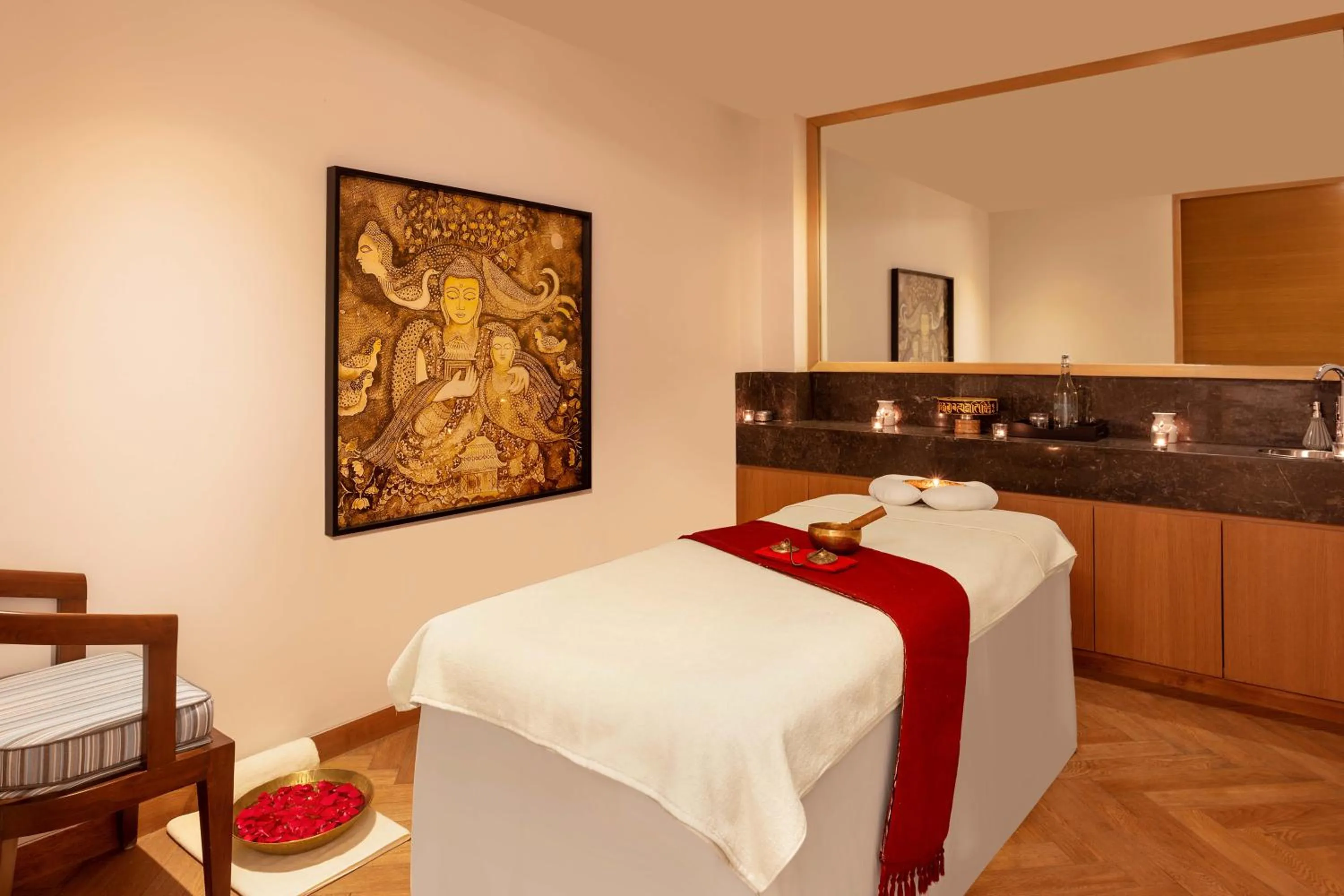 Spa and wellness centre/facilities, Bed in Hyatt Regency Dharamshala Resort