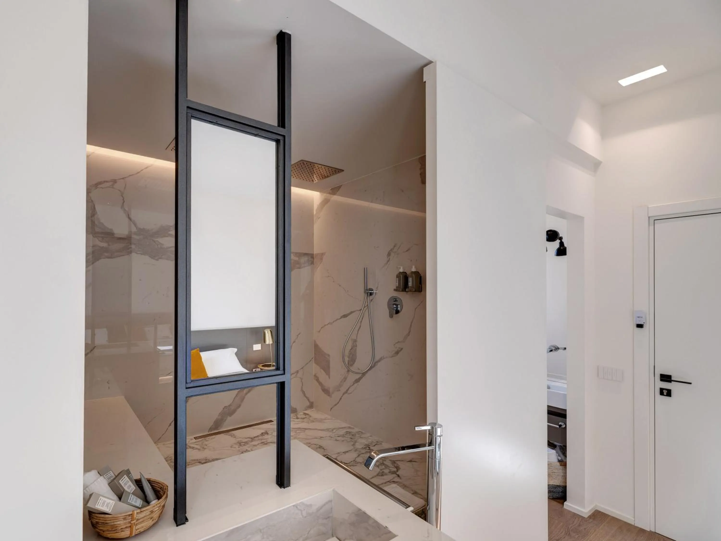 Shower in Le Palmette Suites