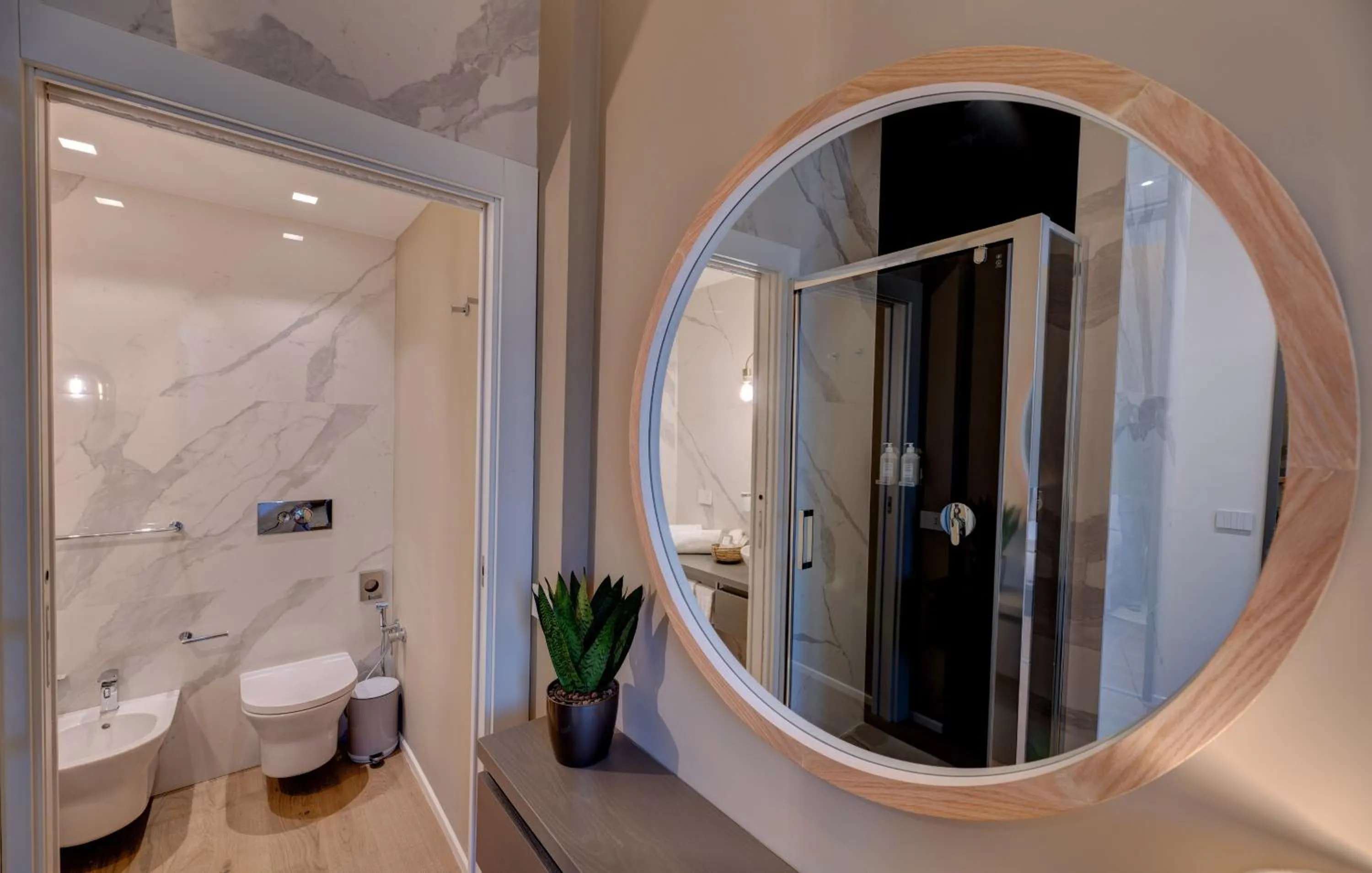 Shower in Le Palmette Suites