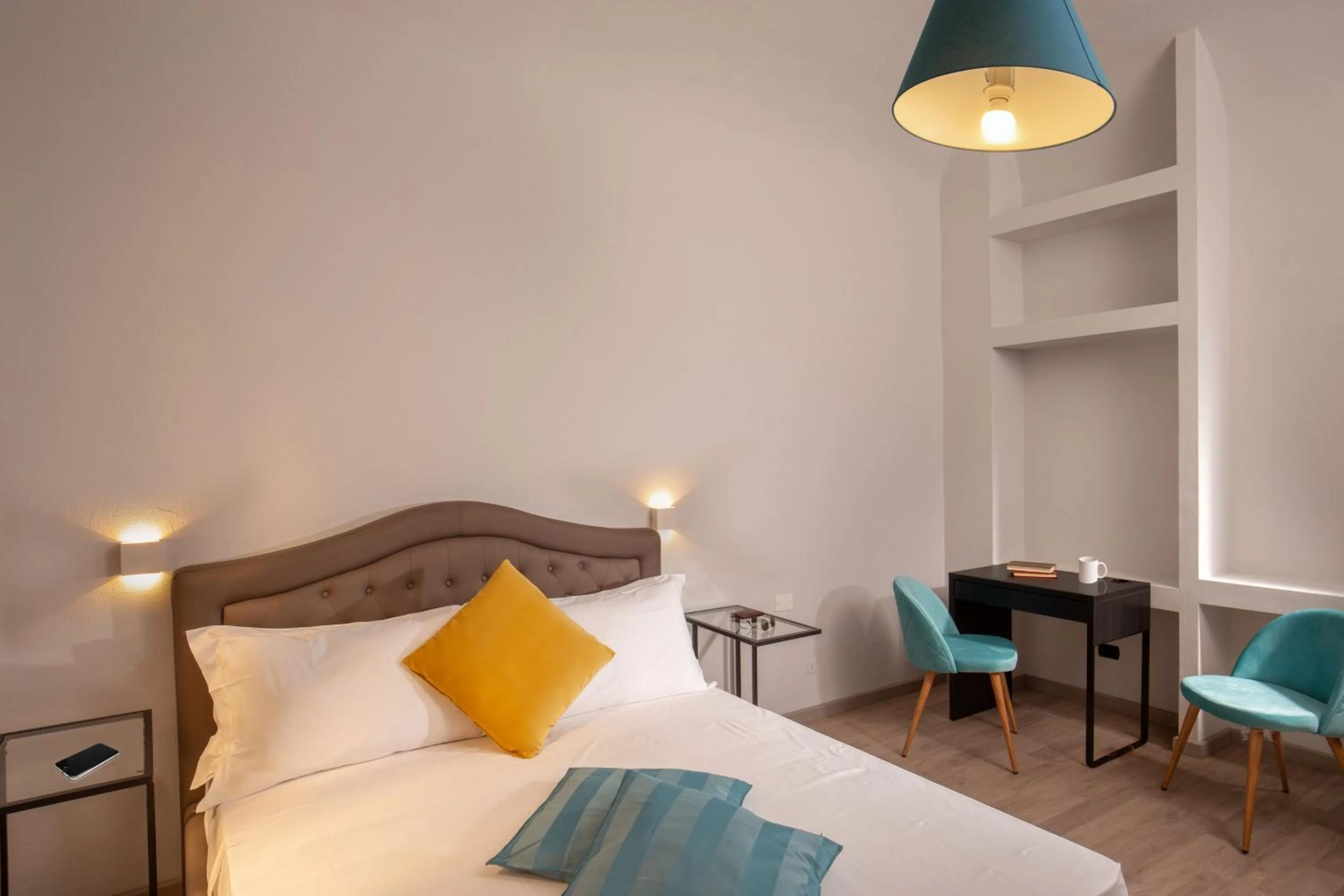 Bed in The Shell Rome Suite