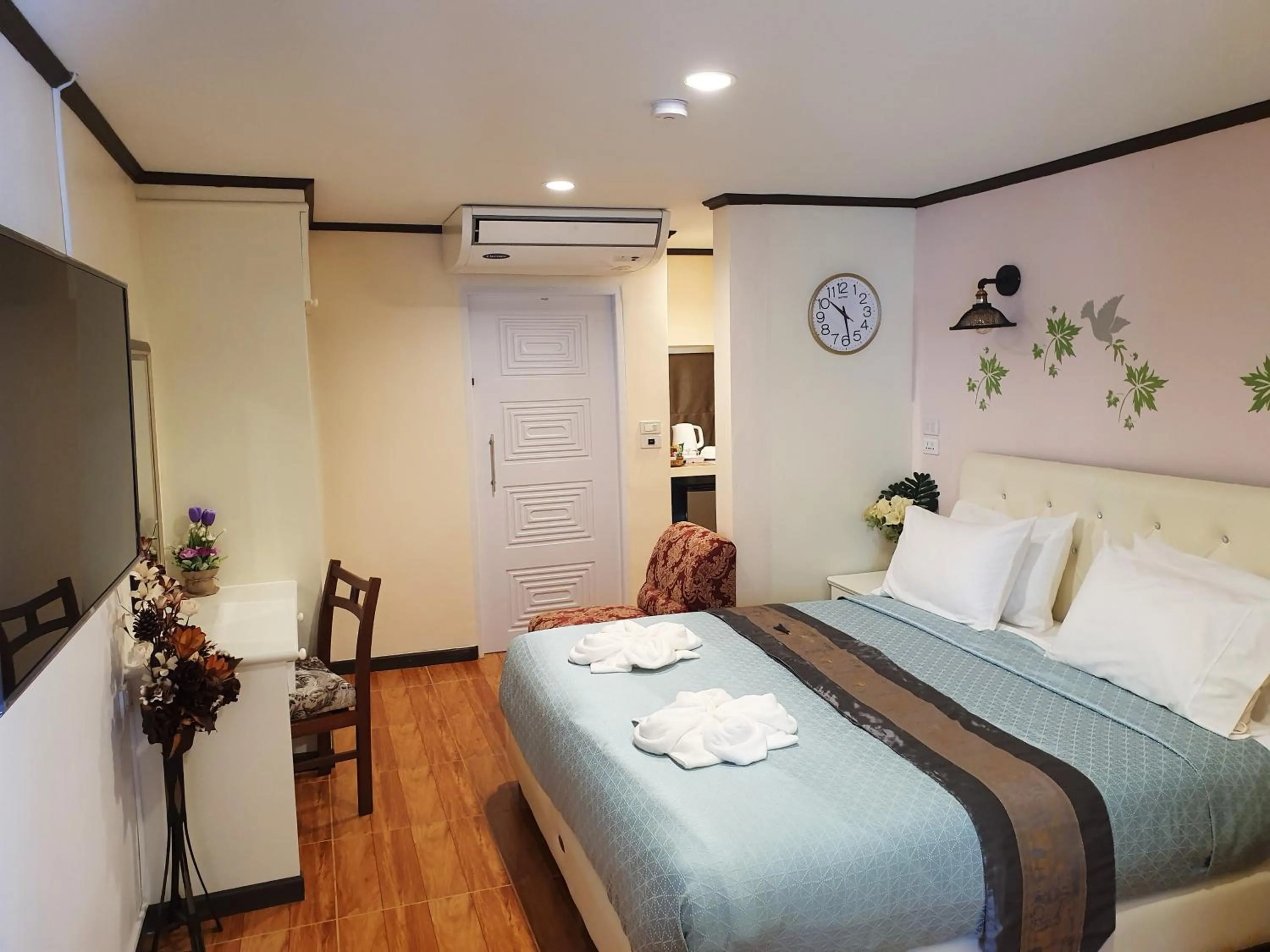 Bedroom, Bed in Cana Boutique Hotel