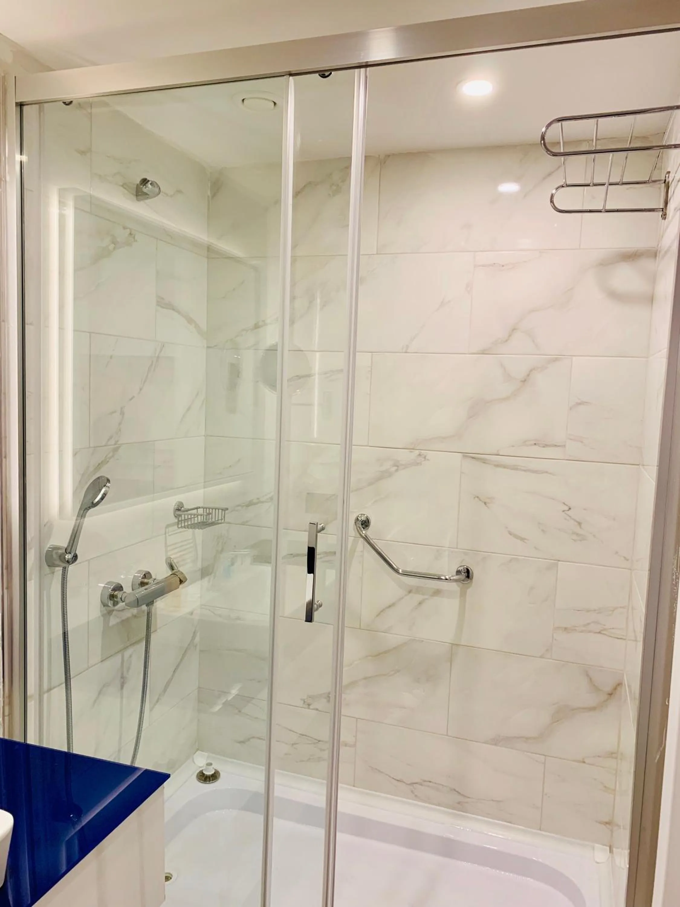 Bathroom in Royal Sea Breeze Apartments