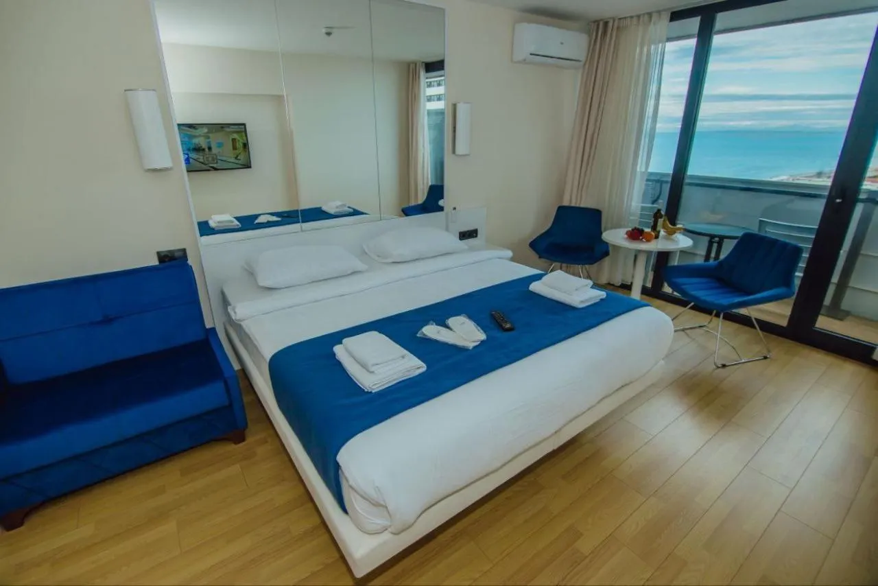 Photo of the whole room, Bed in Royal Sea Breeze Apartments