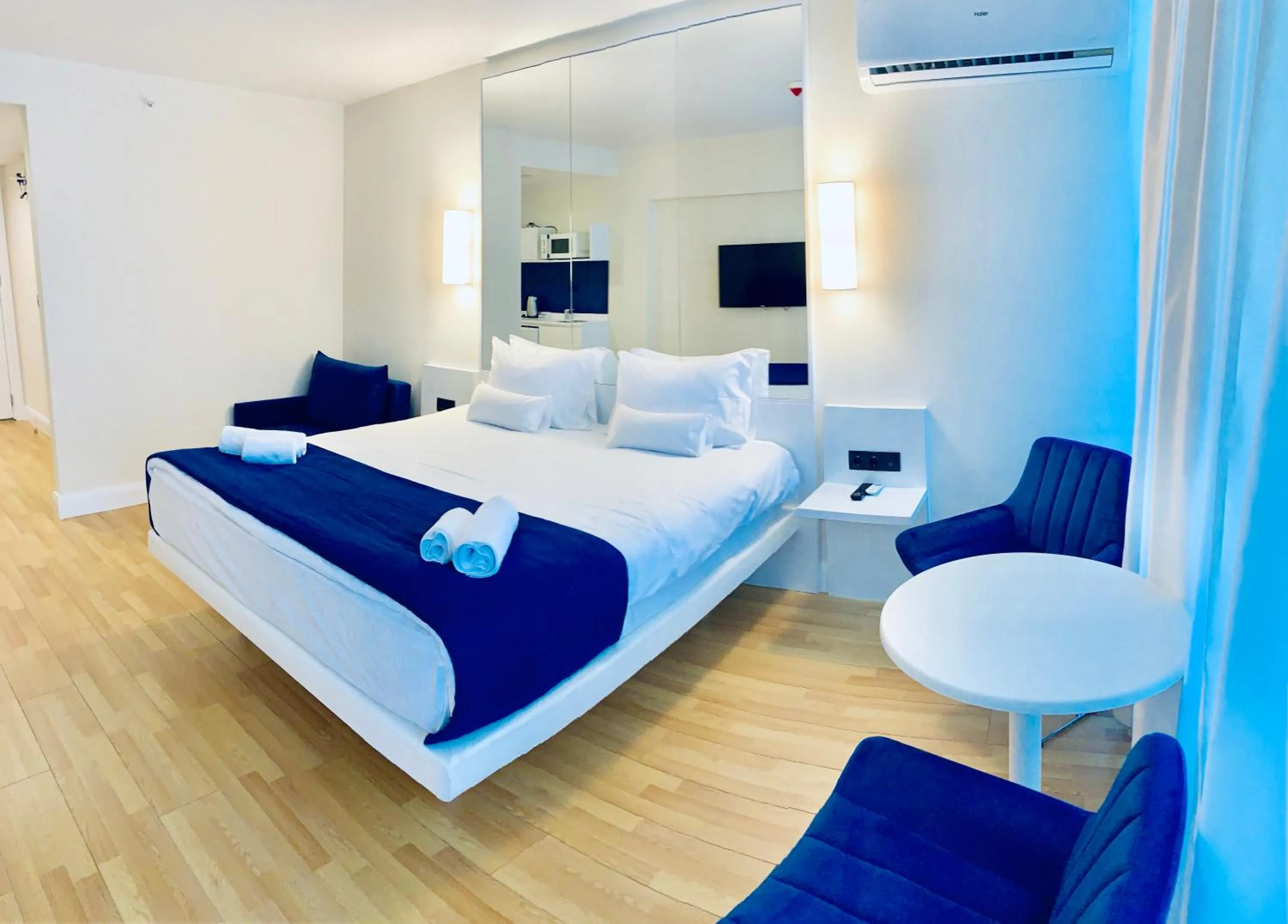 Bed in Royal Sea Breeze Apartments