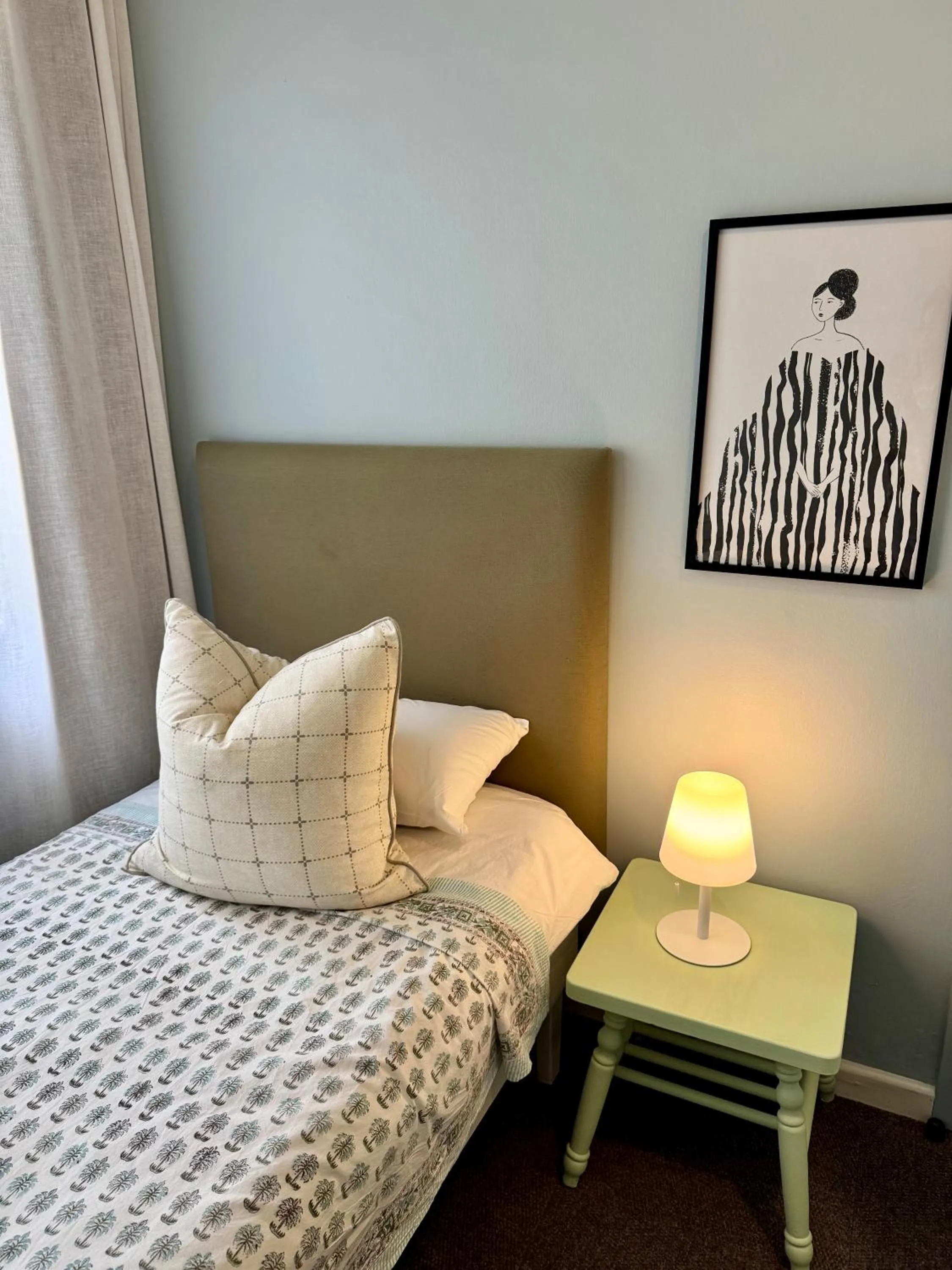 Bed in Pension d'Avignon