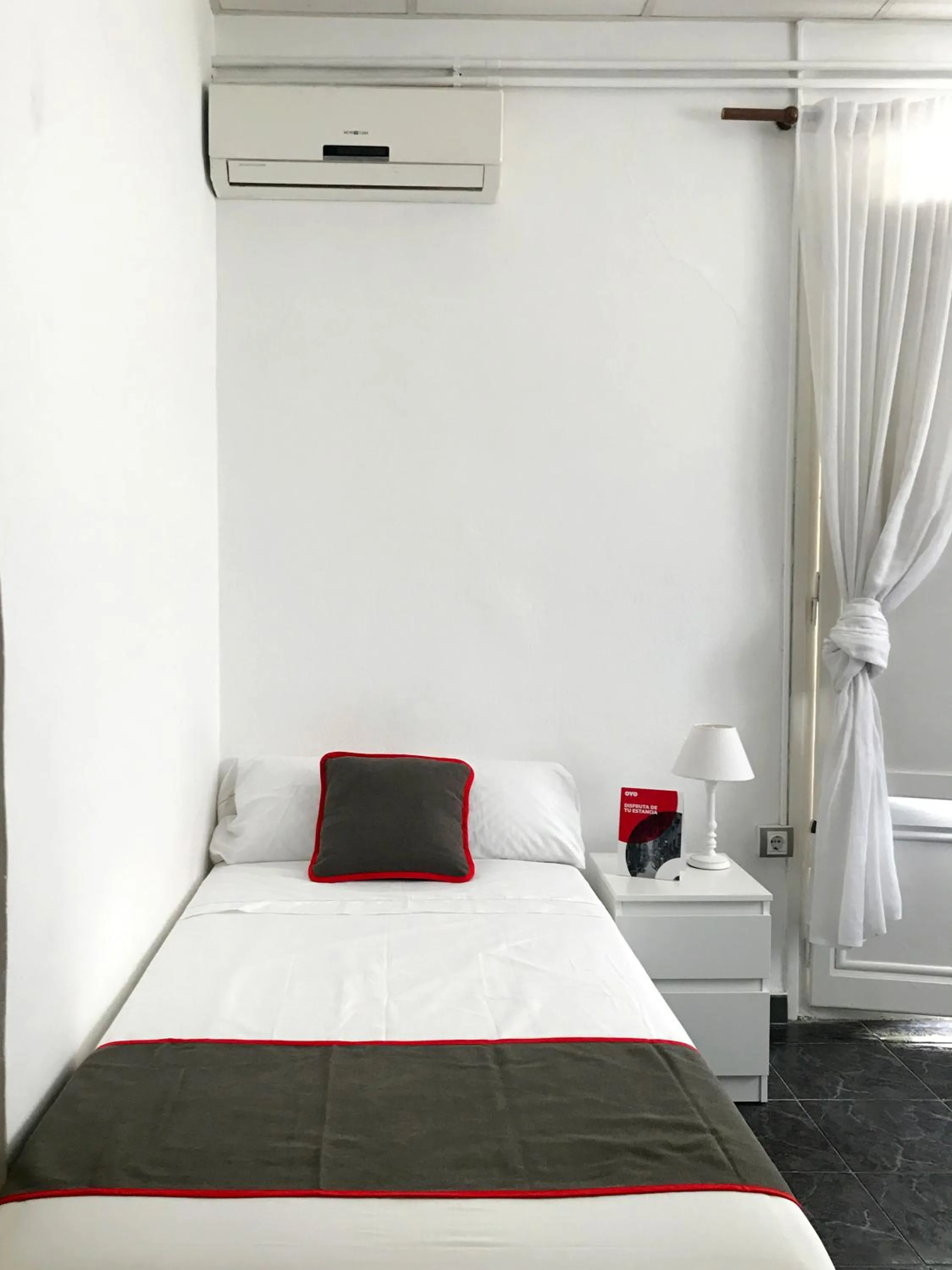 Bed in Hostal Patio de La Luna