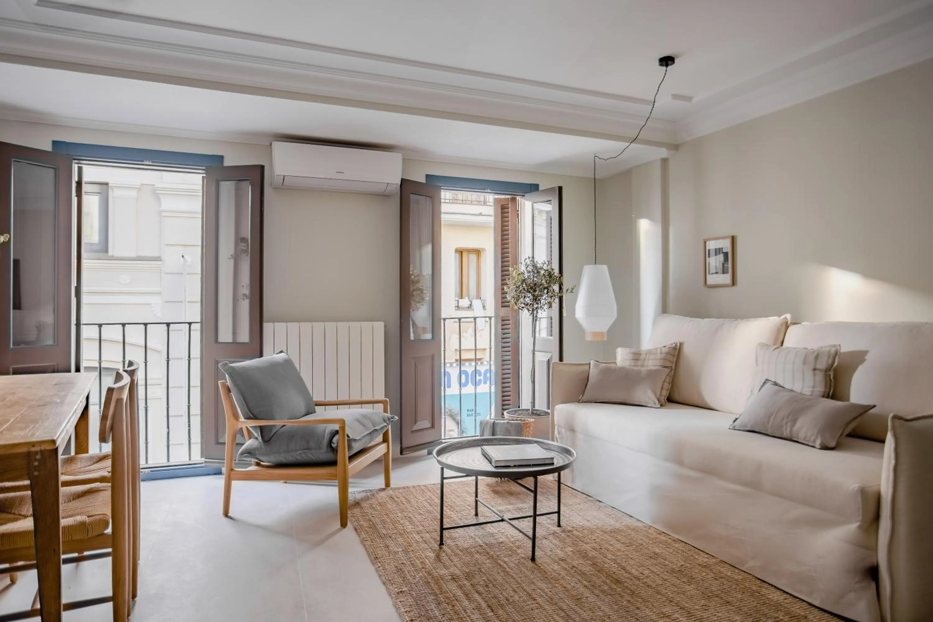 Living room in SEISSTA Madrid Centro "Remodelado"