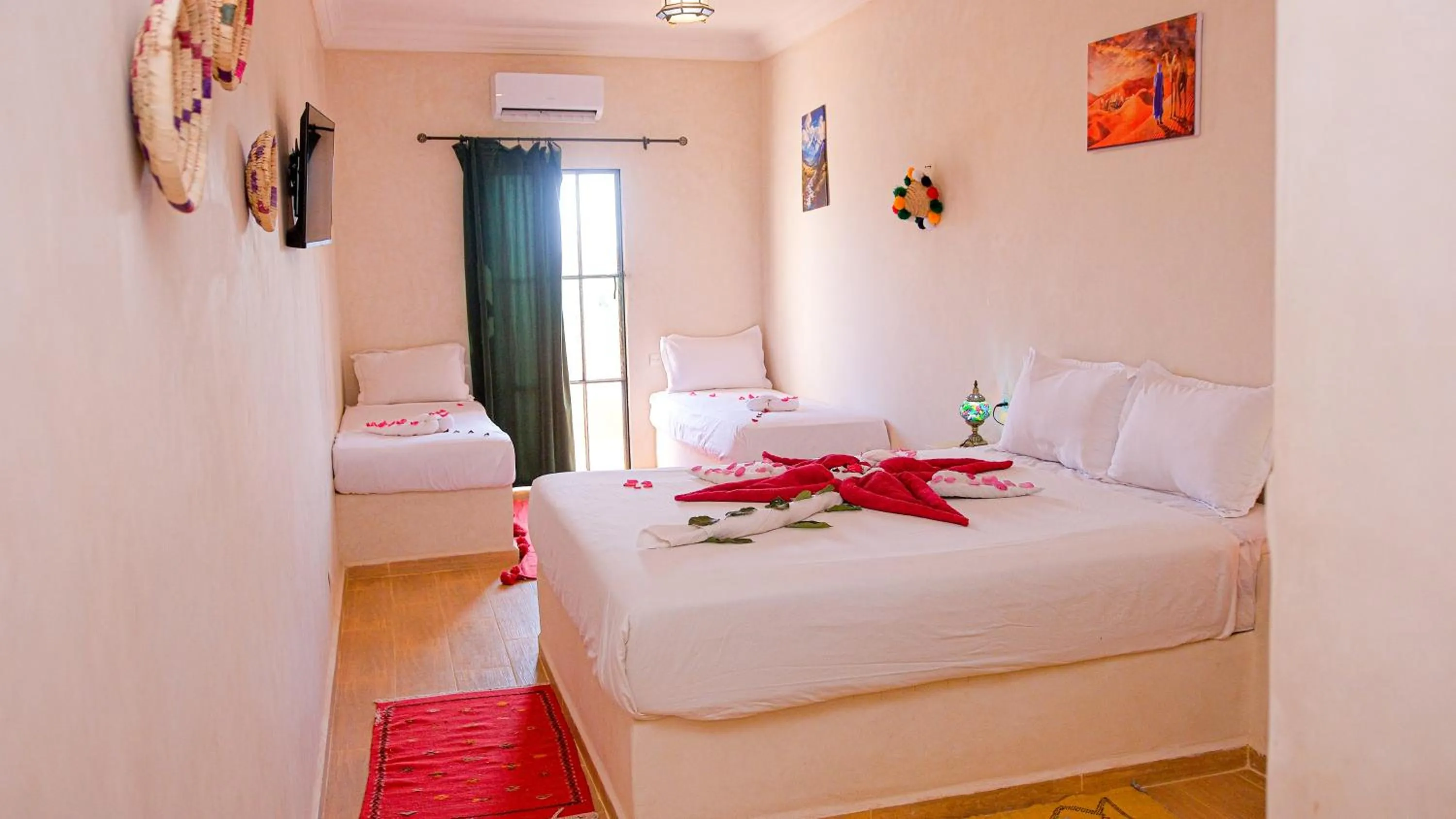 Bed in Les Jardins d Amizmiz 6 piscines