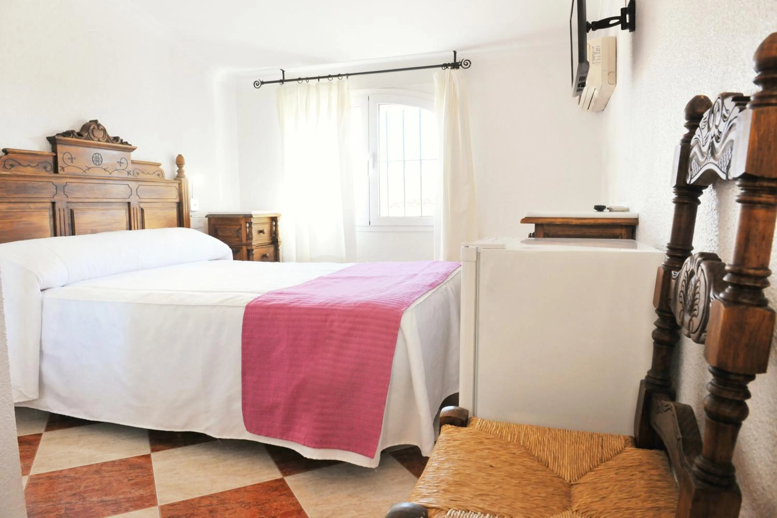 Photo of the whole room, Bed in Hostal Puerto Lepe