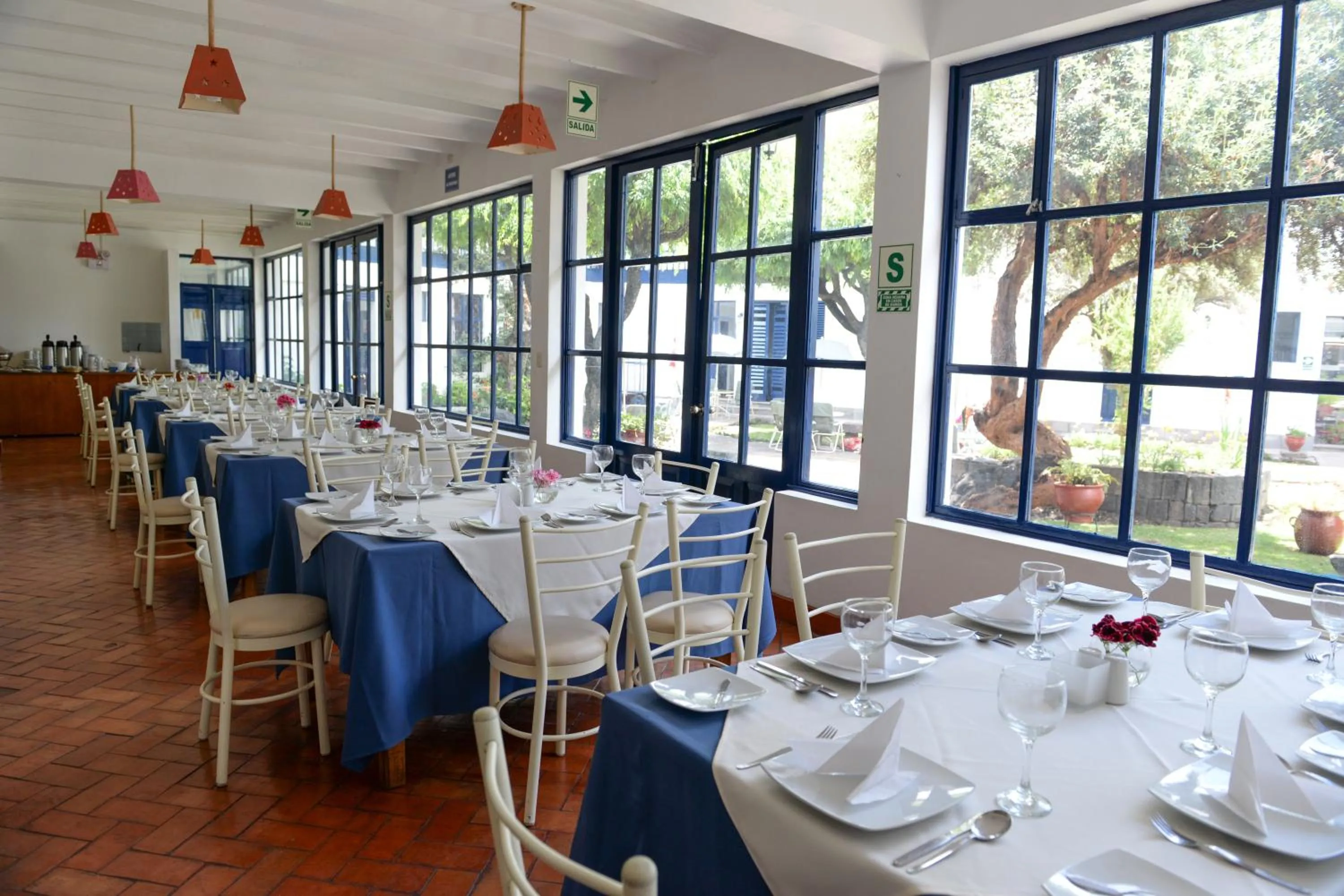 Restaurant/places to eat in La Casa de Fray Bartolome