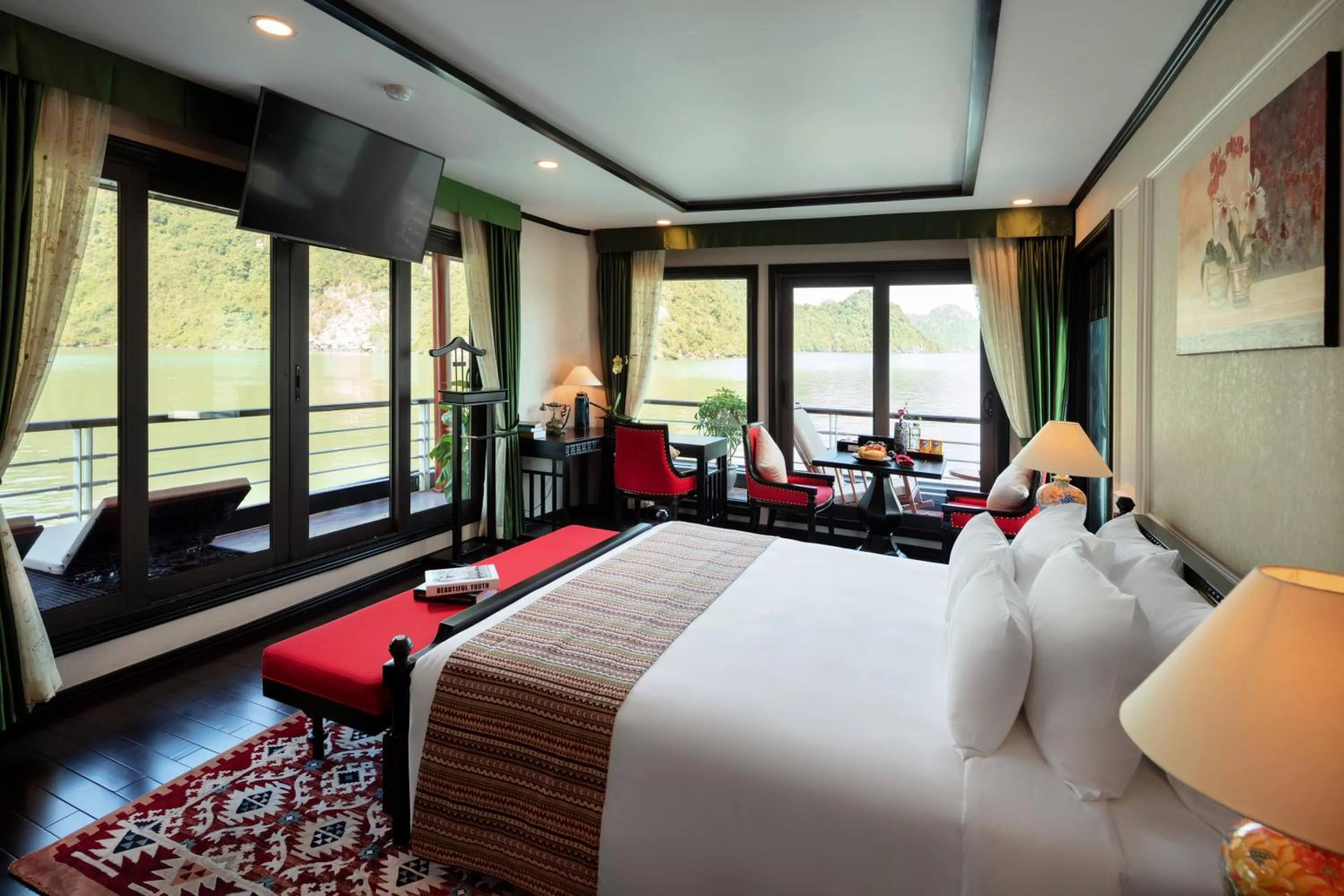 Photo of the whole room, Bed in Orchid Premium Cruise