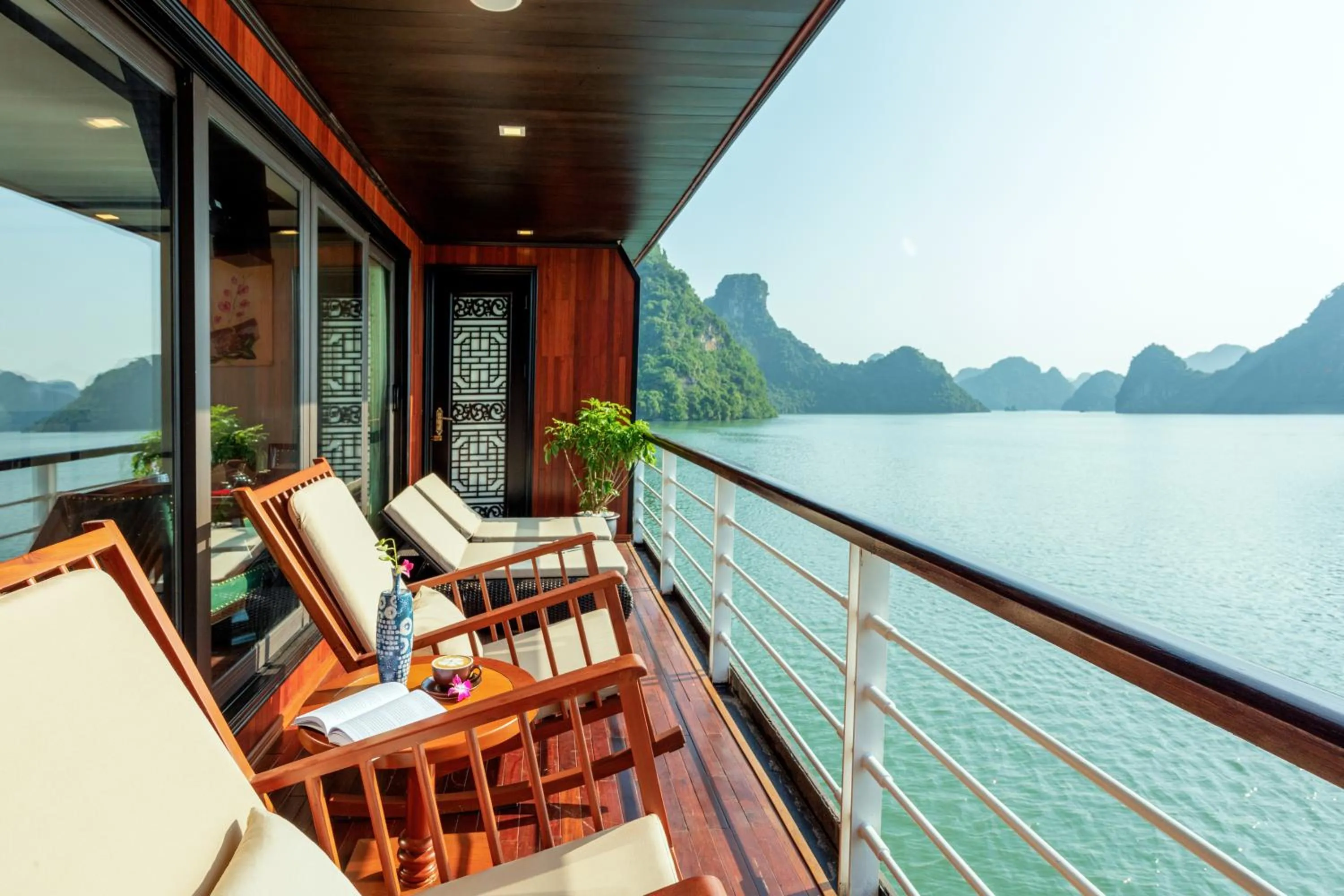 Balcony/Terrace in Orchid Premium Cruise