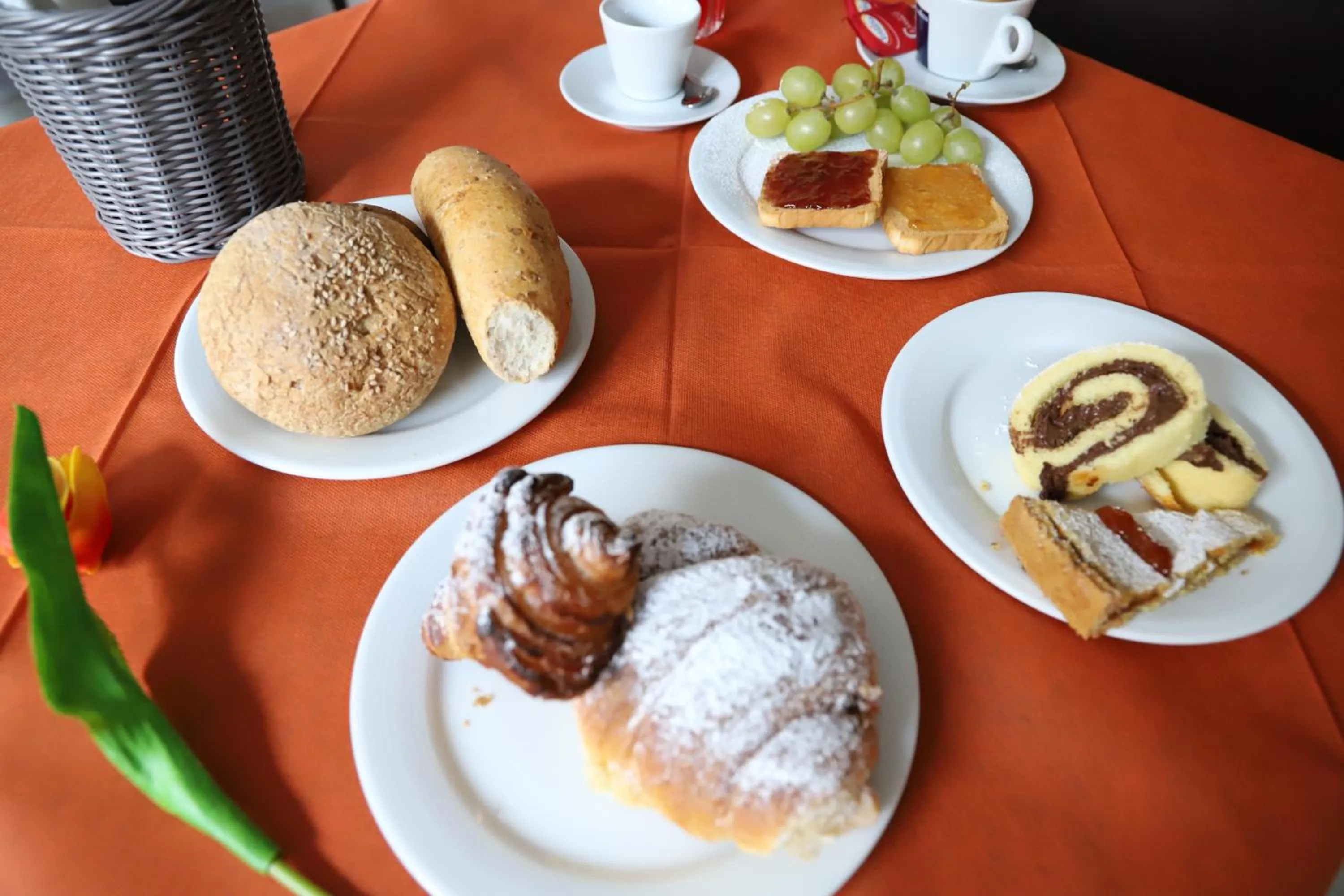 Breakfast in Albergo Cantiani