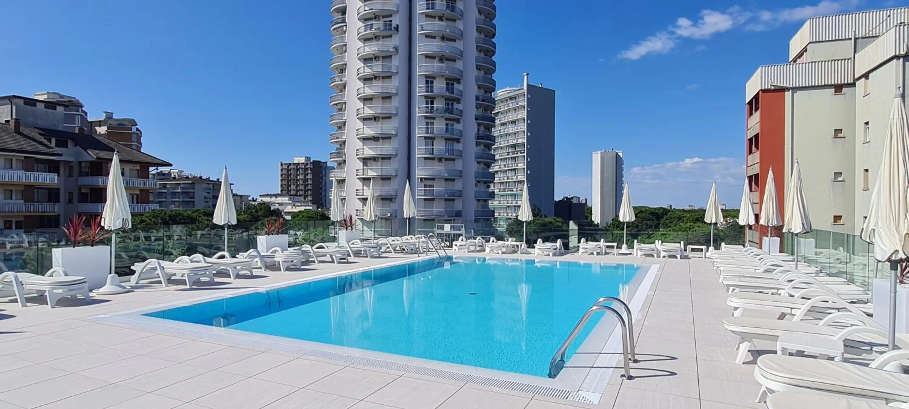 Pool view in Hotel Conca Verde