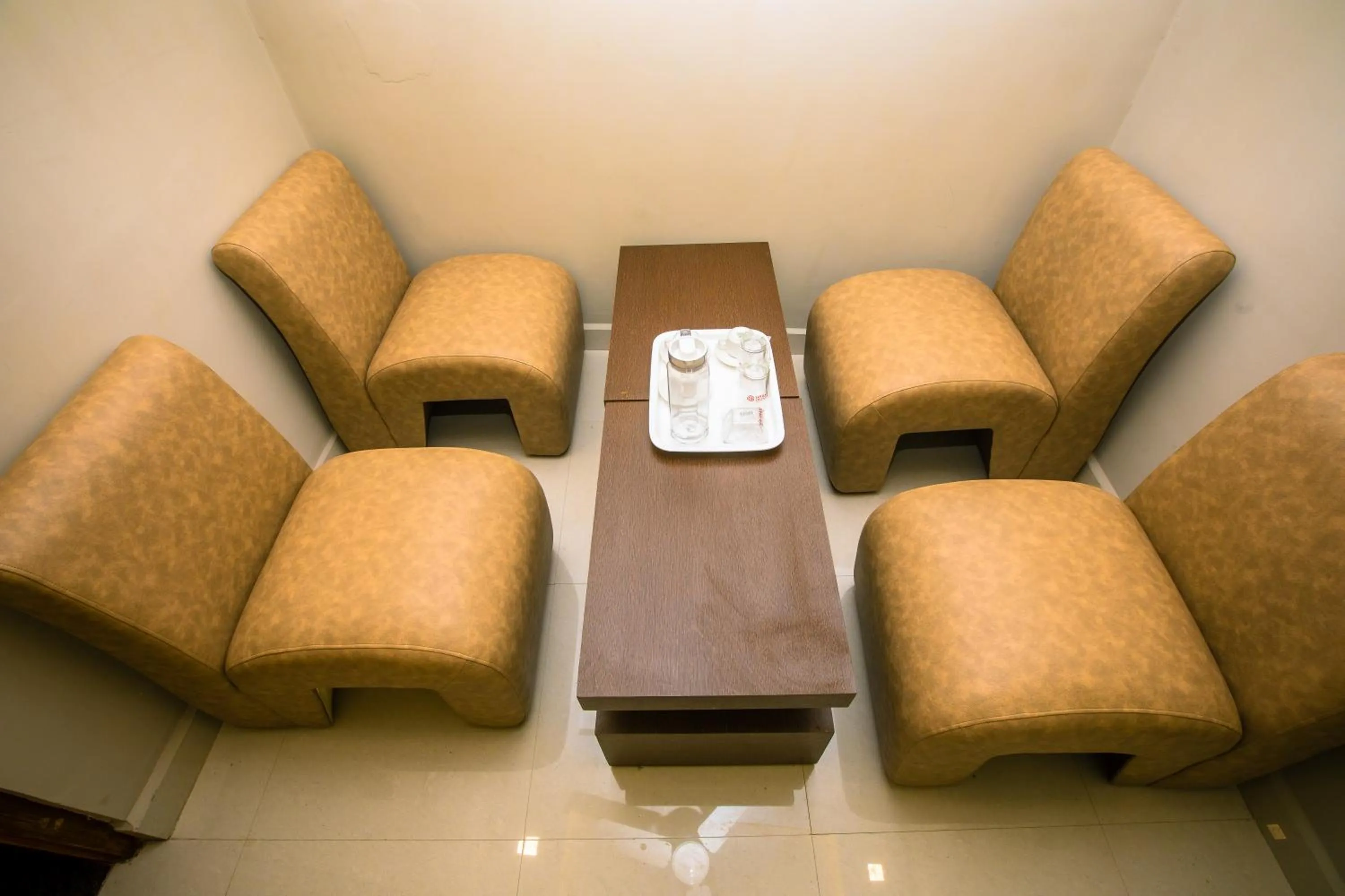 Seating area in Grand Oliver