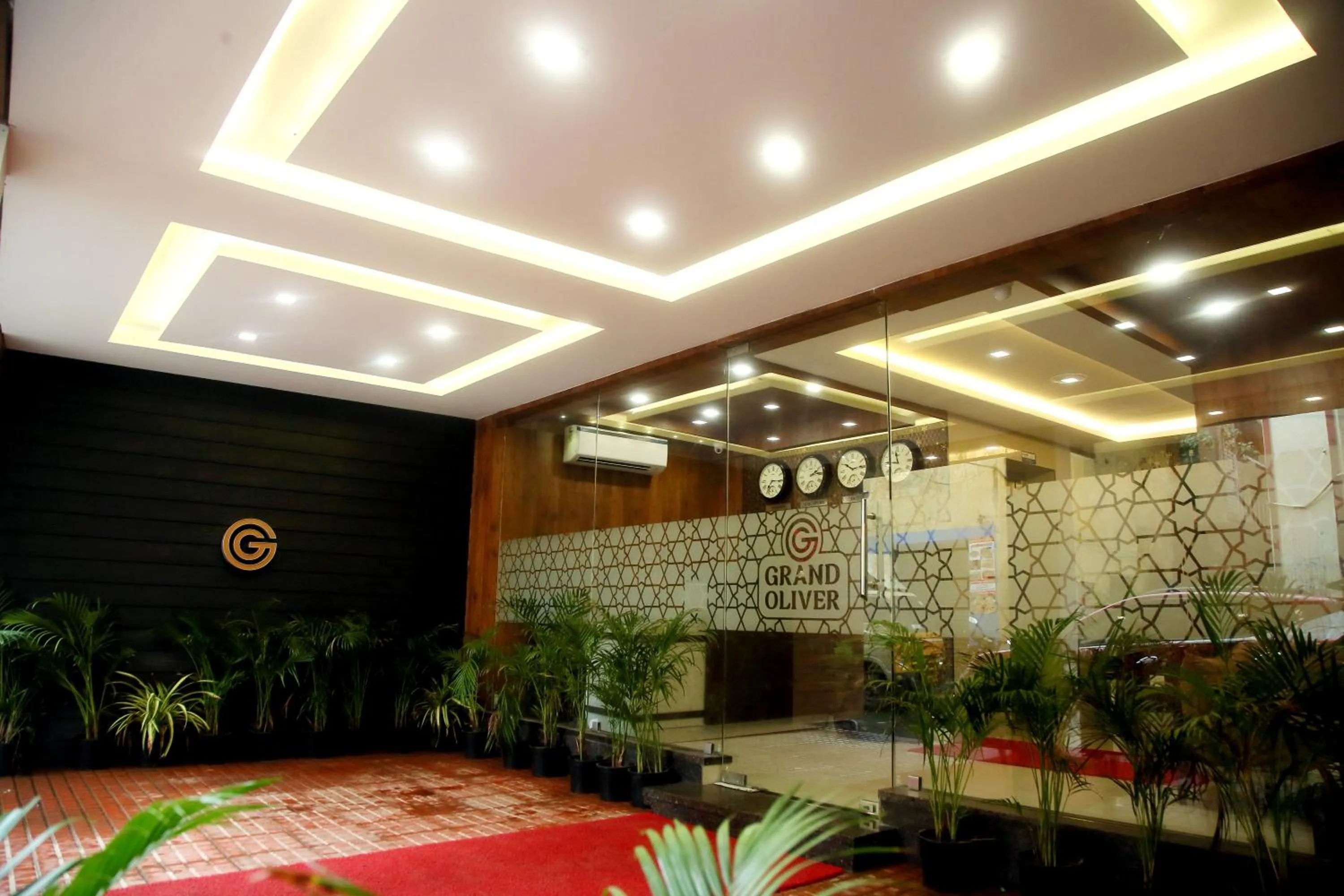 Property building in Grand Oliver