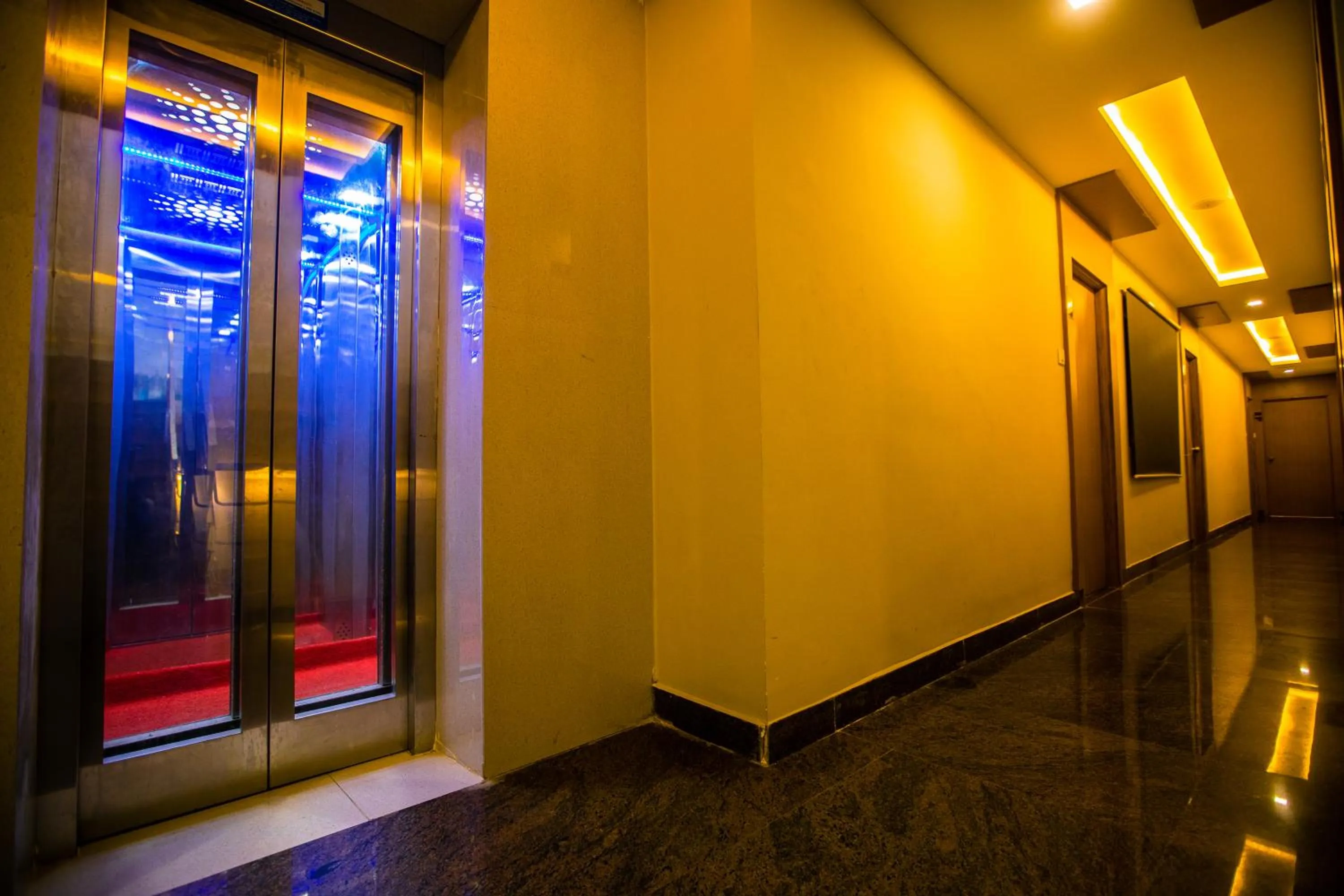 elevator in Grand Oliver