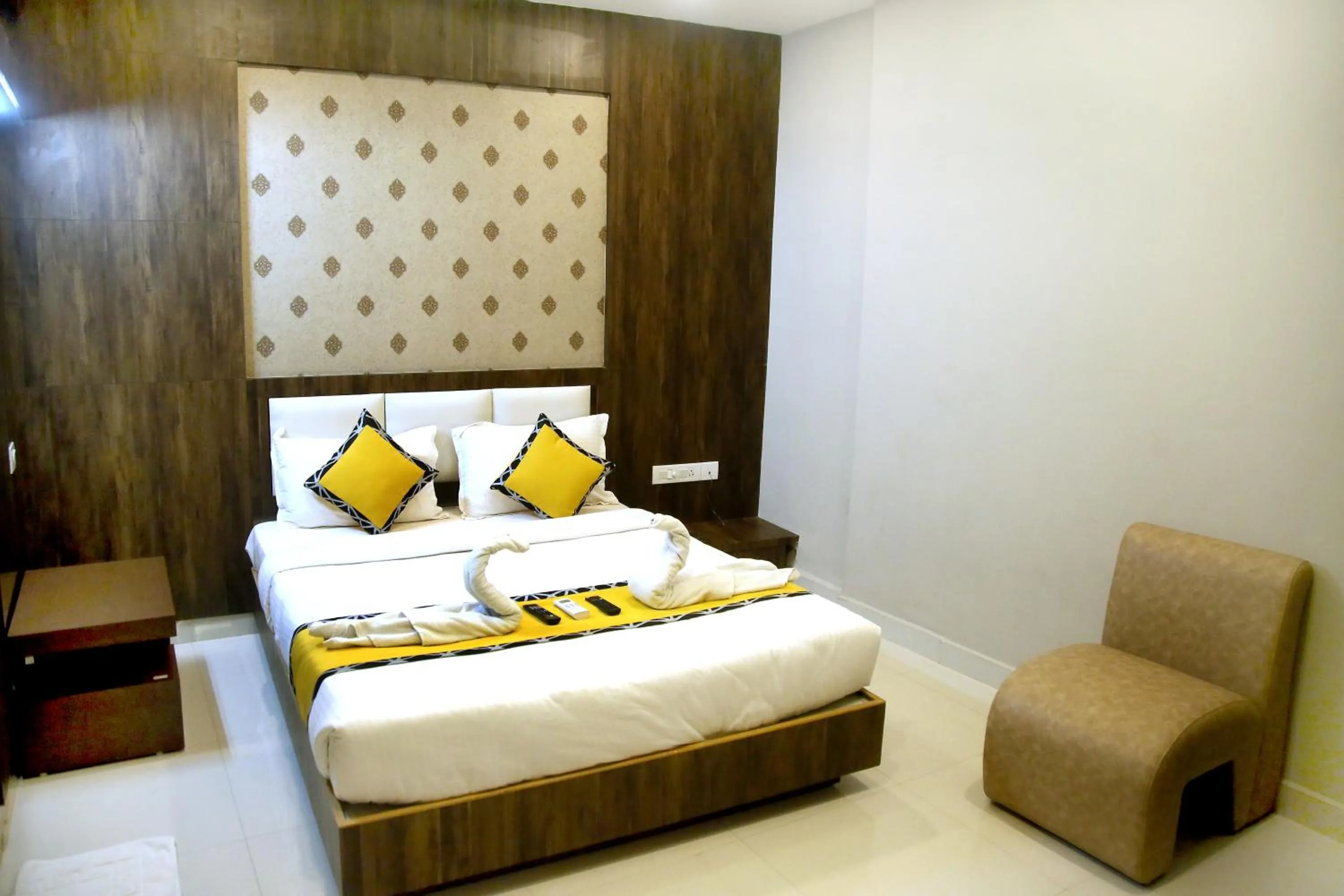 Bedroom, Bed in Grand Oliver