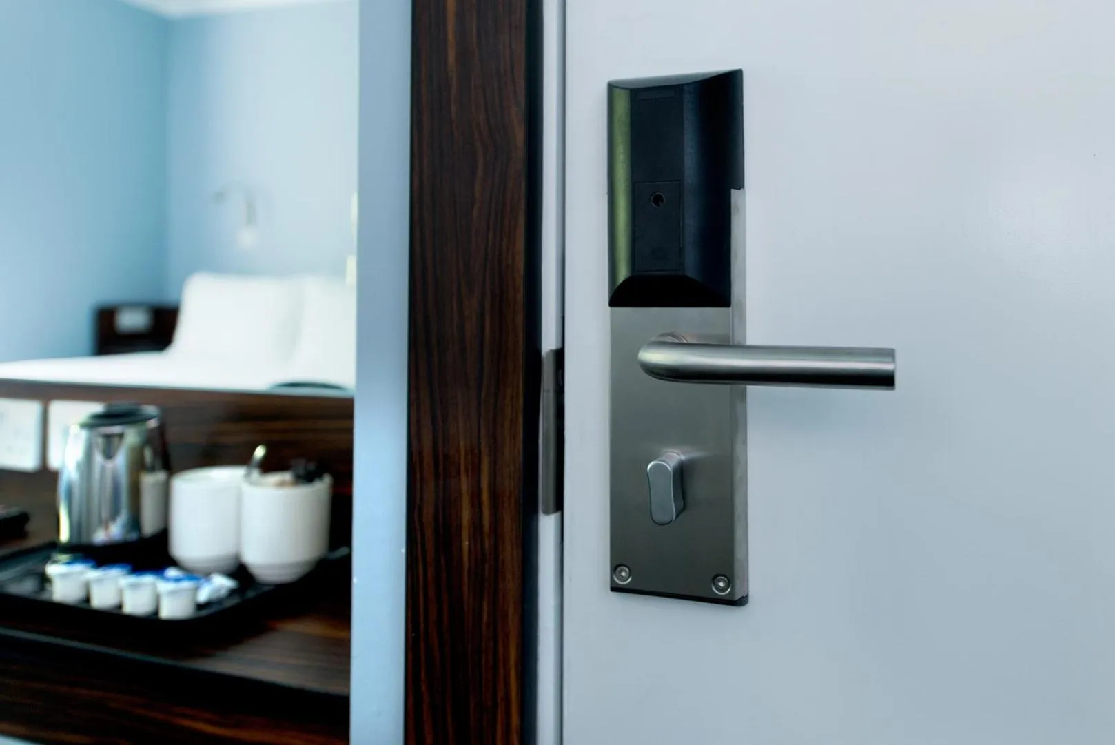 Coffee/tea facilities in Angus Hotel