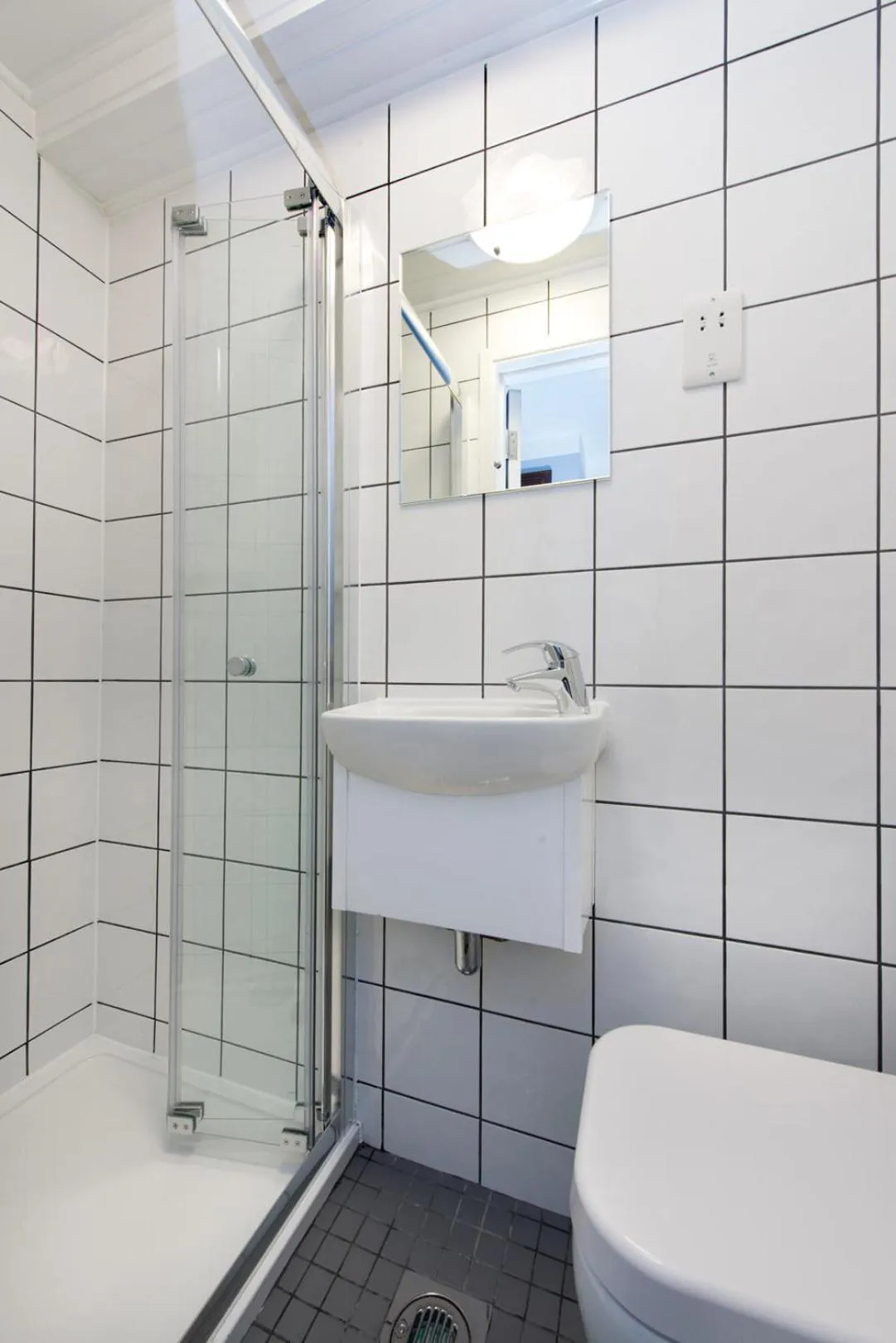 Bathroom in Angus Hotel