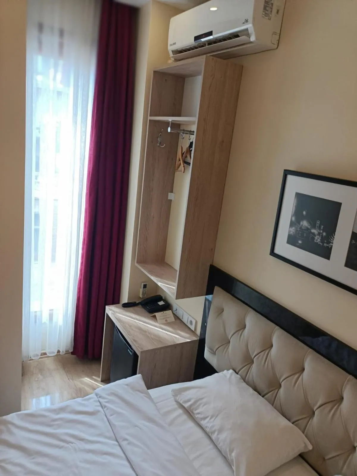 Bed in Invictum Residence