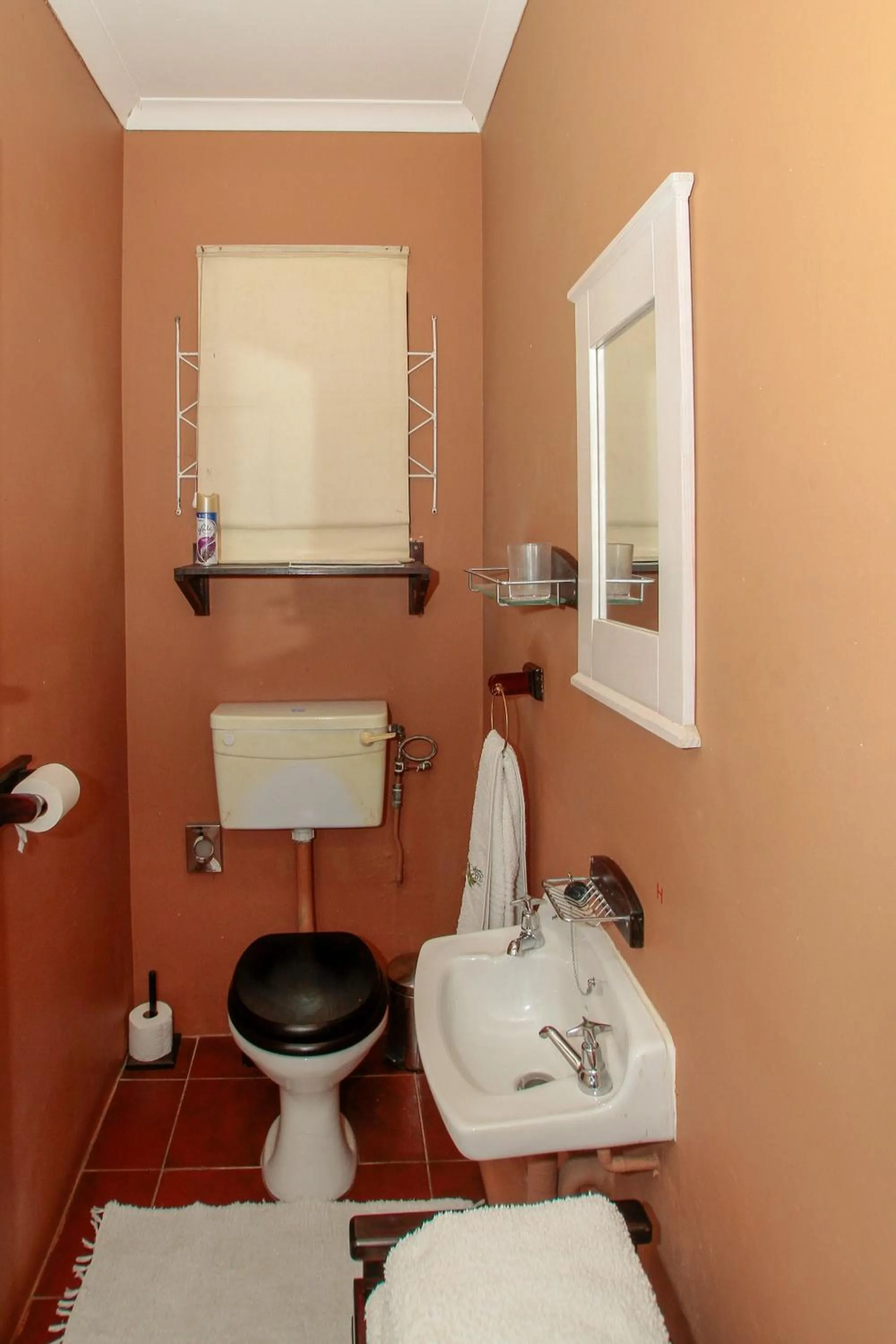 Toilet in Acorn B&B in Durban