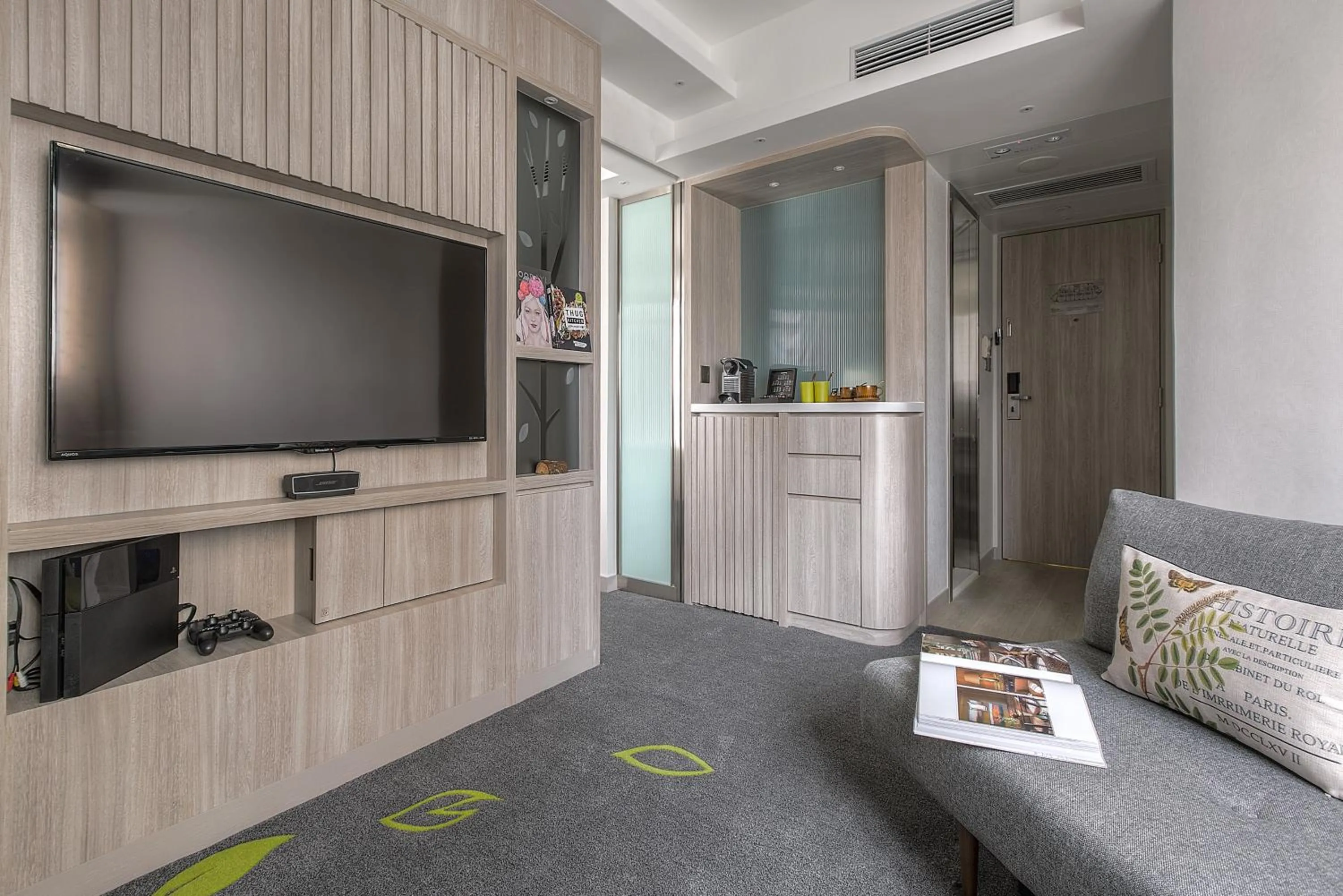 TV and multimedia in Stanford Hillview Hotel Hong Kong