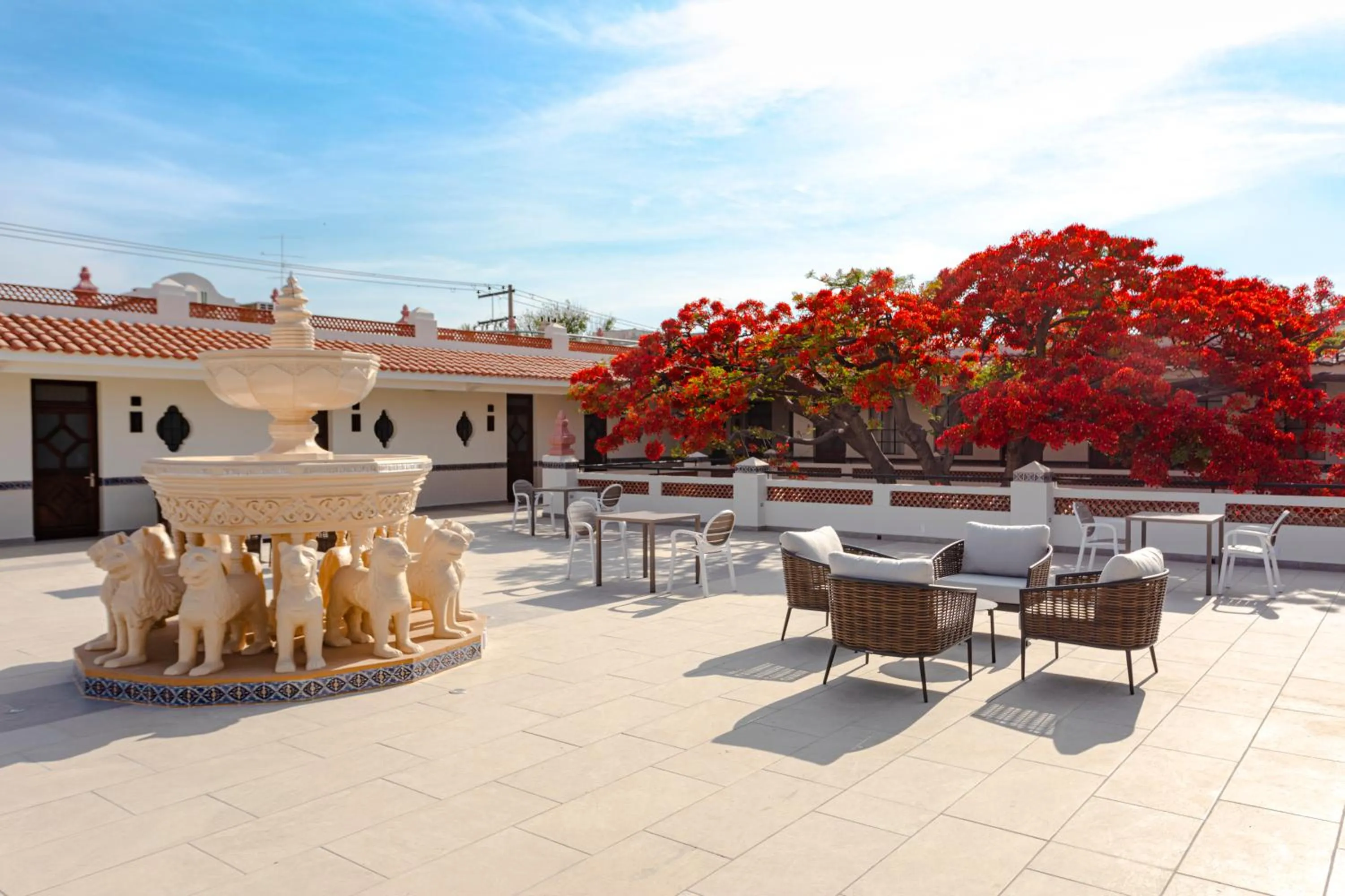 Balcony/Terrace in Gran Hotel Mexico by Solaris