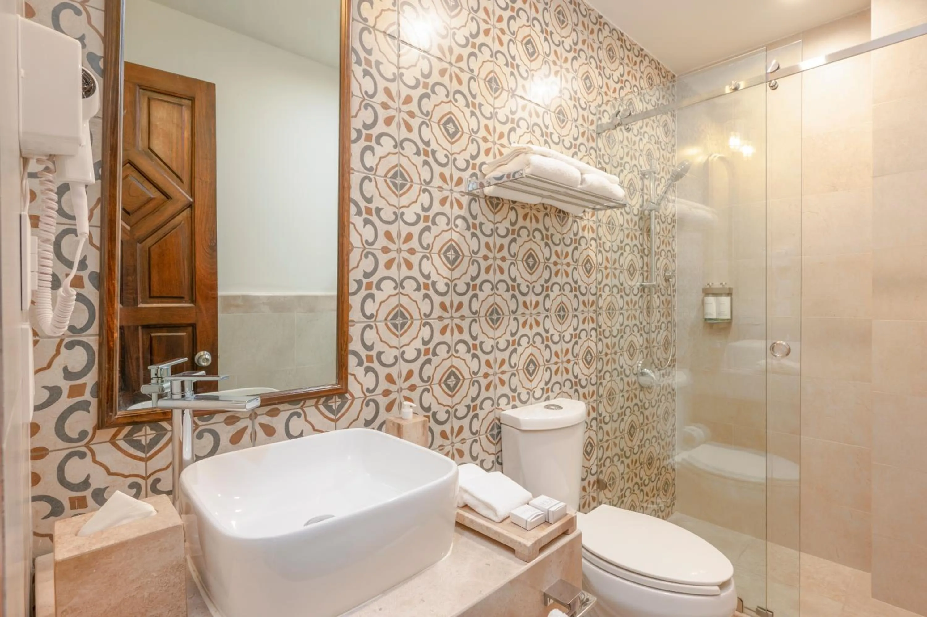 Bathroom in Gran Hotel Mexico by Solaris