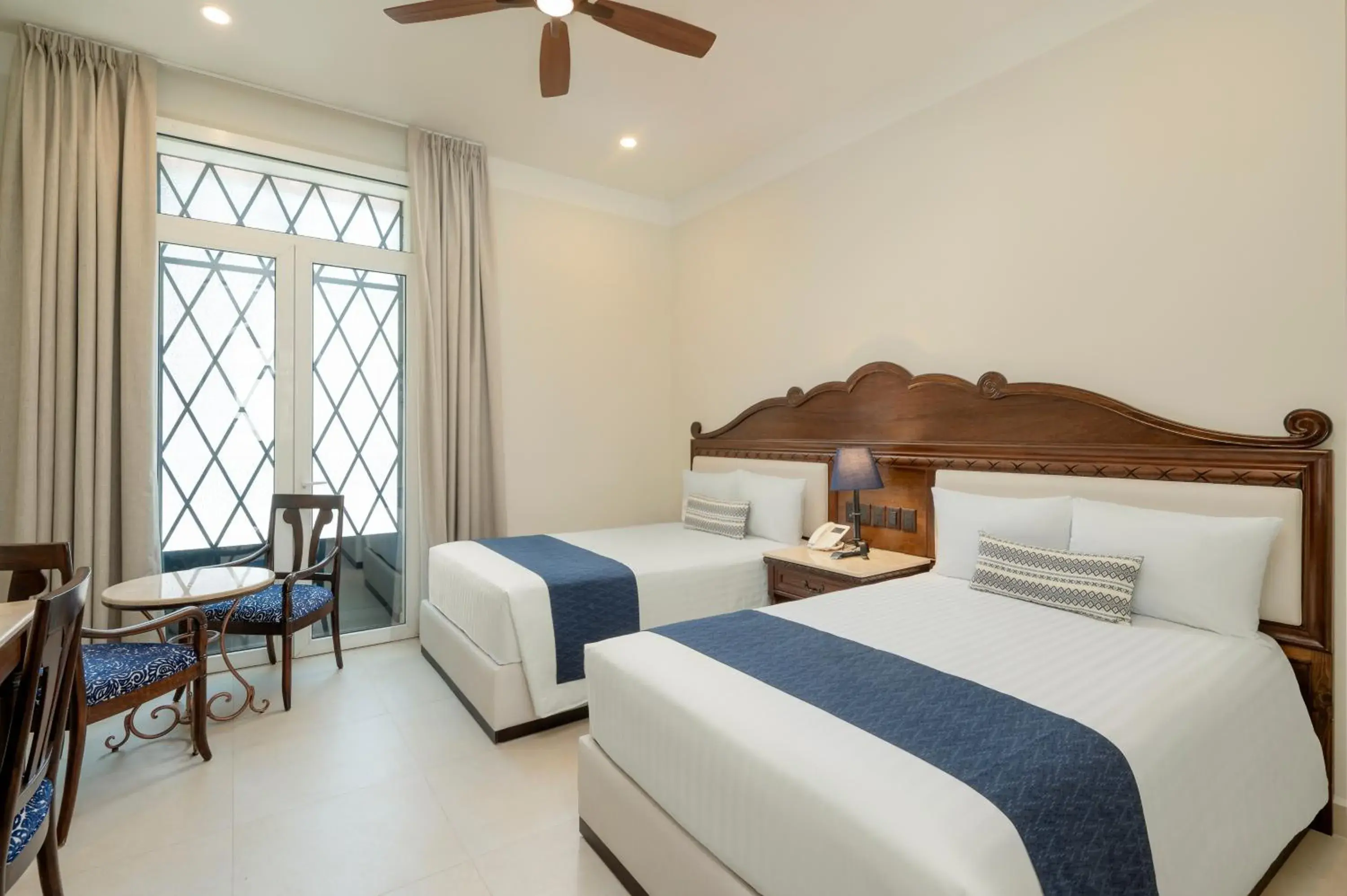 Superior Double Room in Gran Hotel Mexico by Solaris Superior Double Room in Gran Hotel Mexico by Solaris