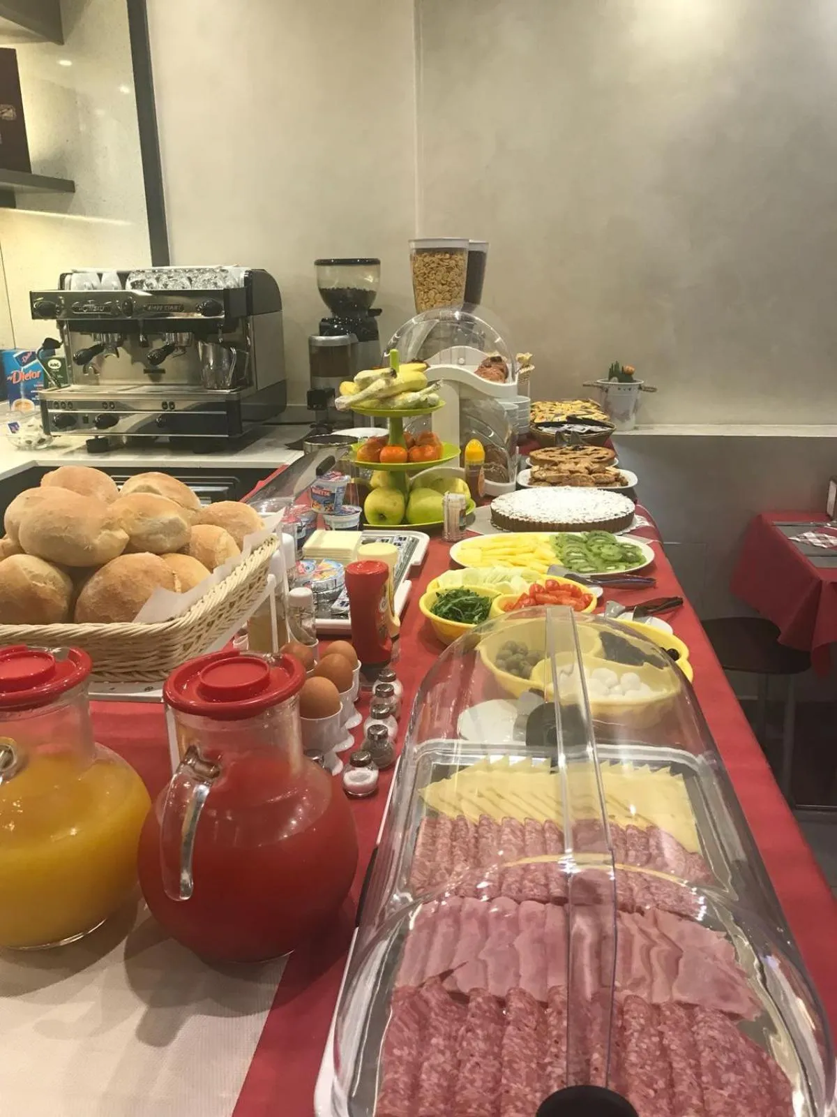 Buffet breakfast in Hotel La Madonnina