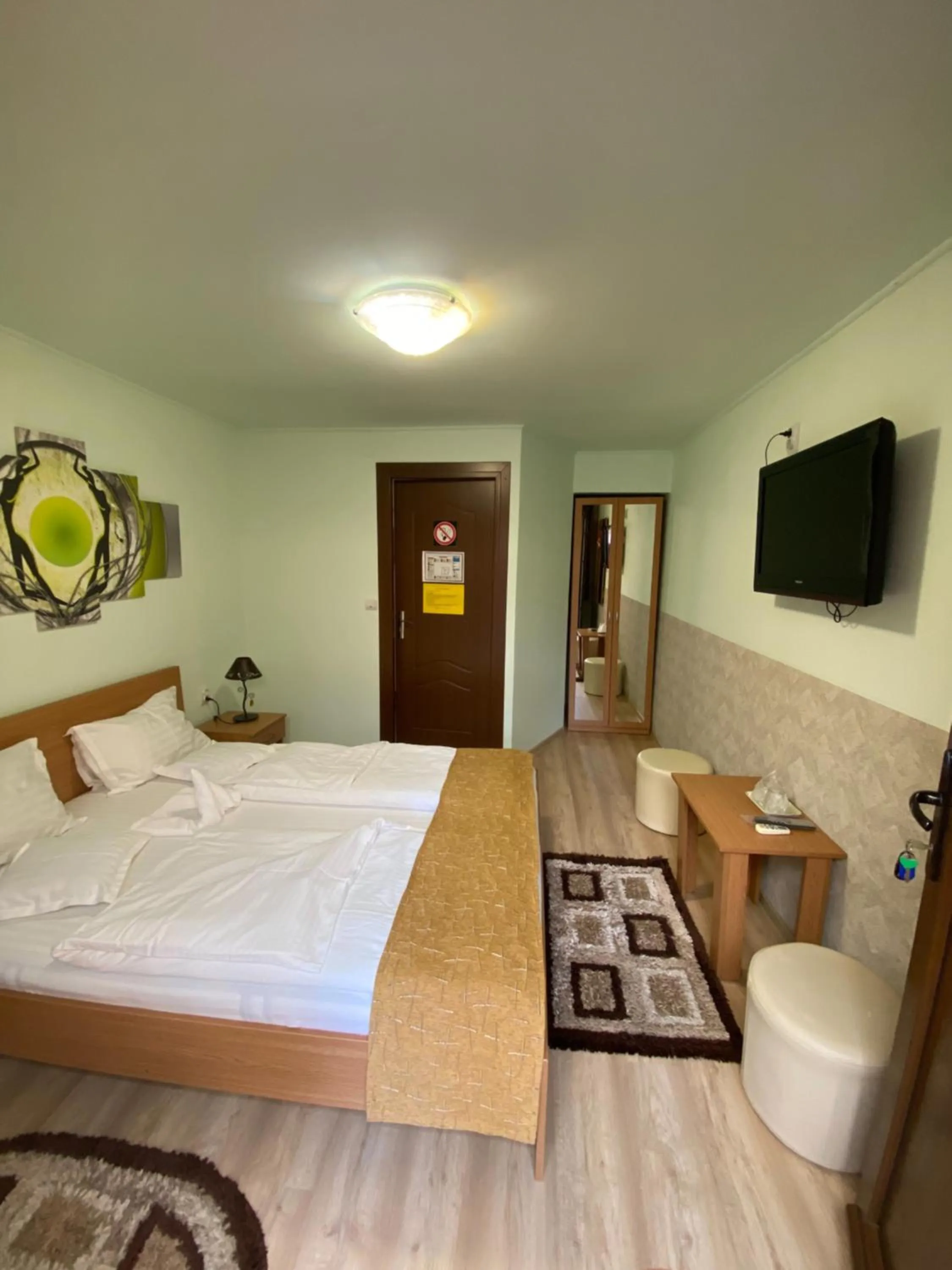 Photo of the whole room, Bed in Casa Soare check-in independent