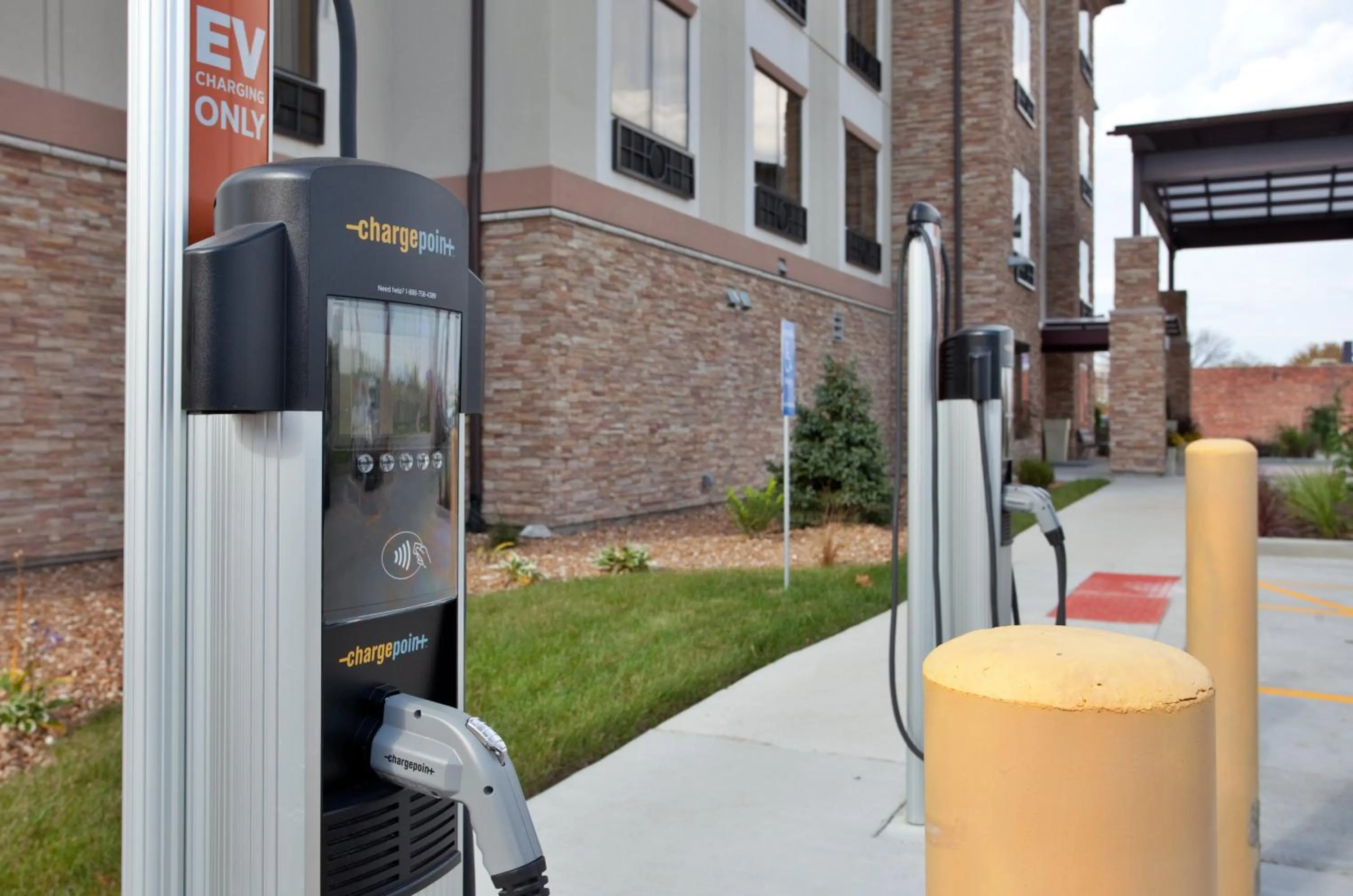 Lobby or reception in Holiday Inn Express & Suites St Louis Airport by IHG