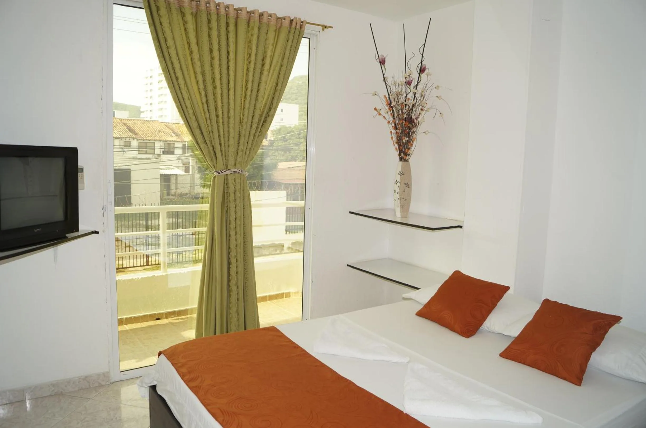 Photo of the whole room, Bed in Apartahotel Tukasa Rodadero