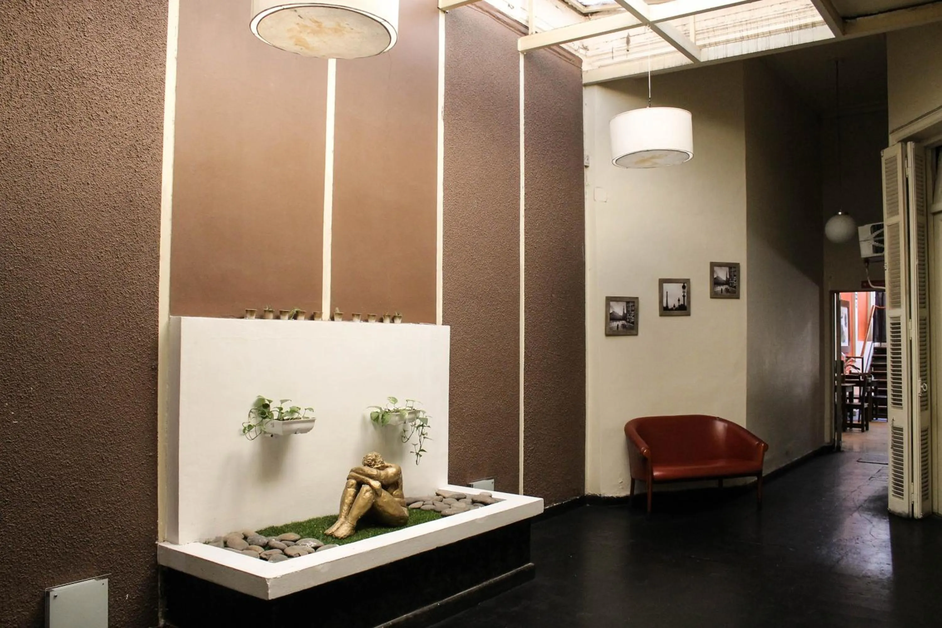 Lounge or bar in Casi Guemes Hotel