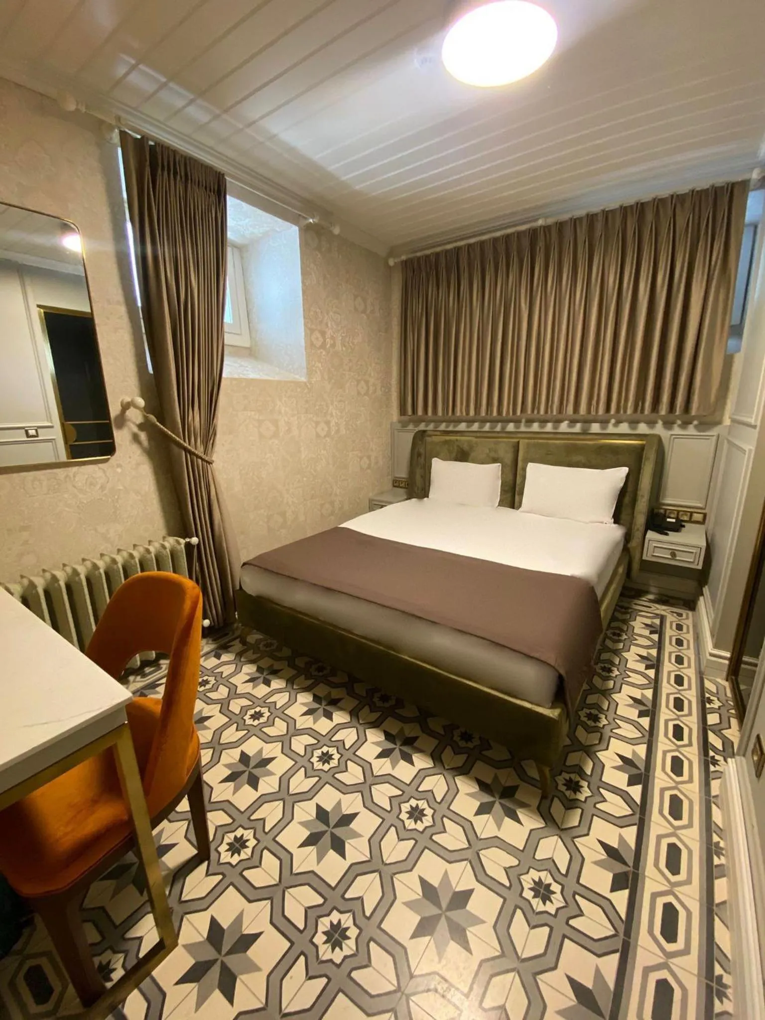 Bed in Triada Hotel Büyükada