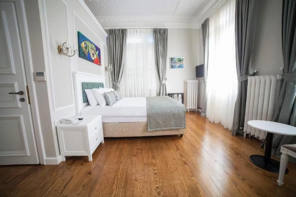 Bed in Triada Hotel Büyükada