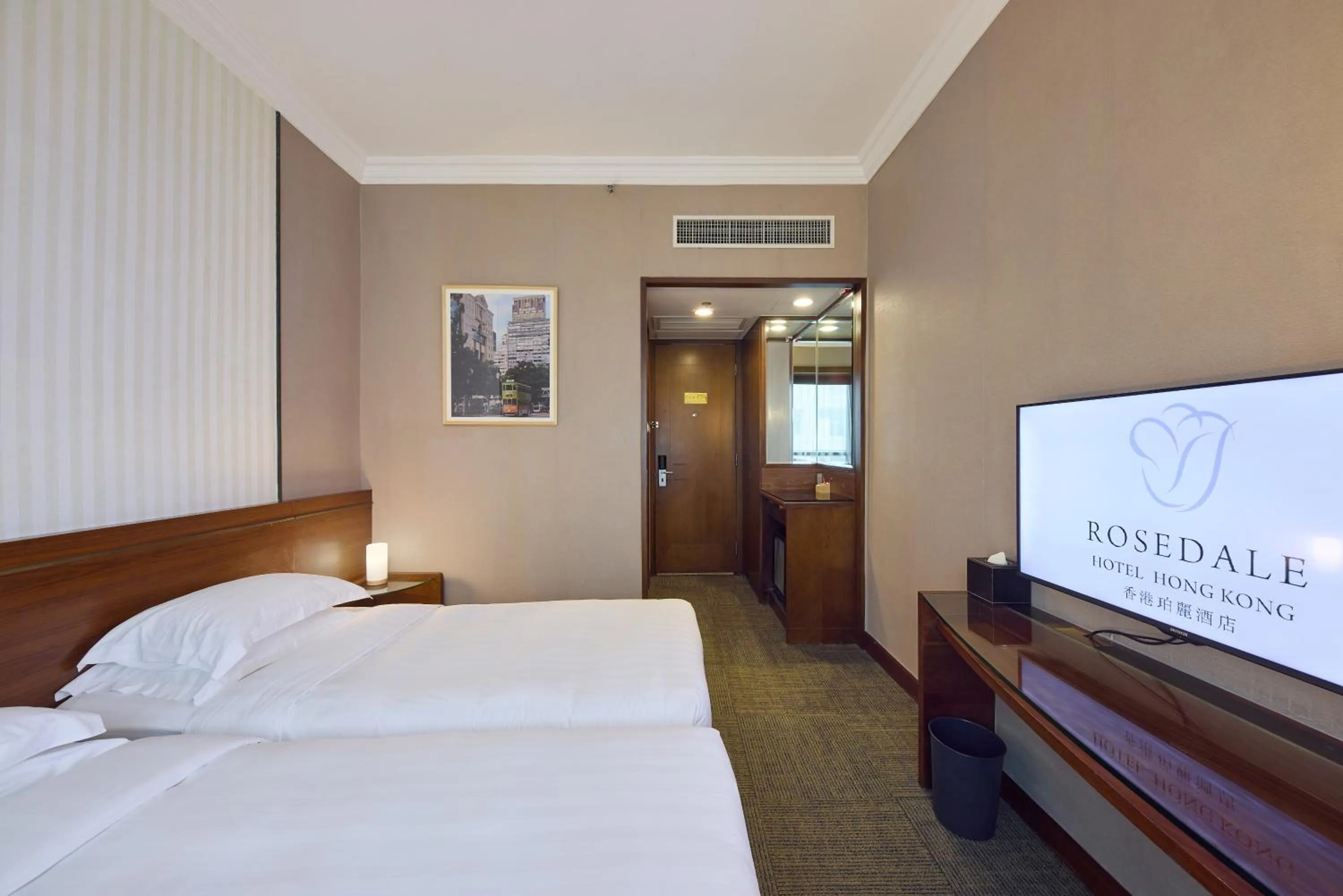 Bed in Rosedale Hotel Hong Kong