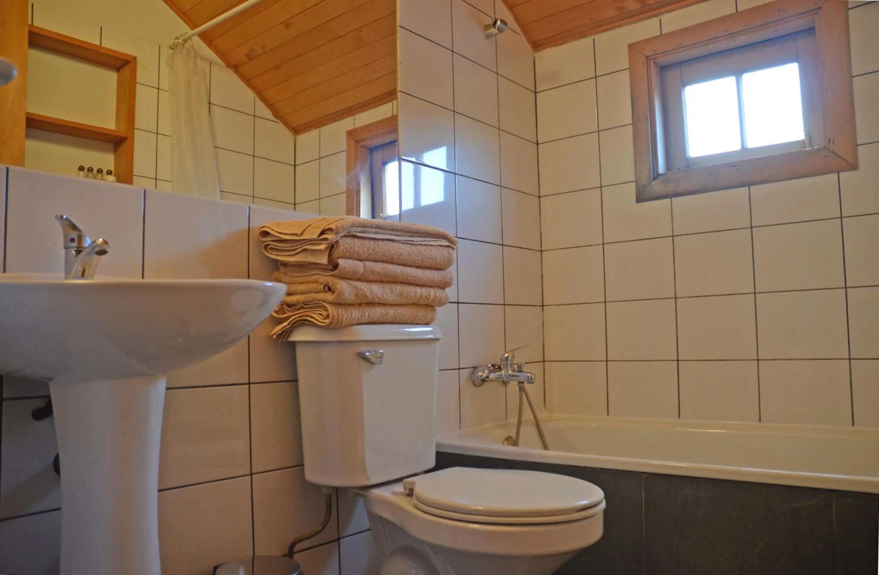 Bathroom in Palafito Azul Apart Hotel